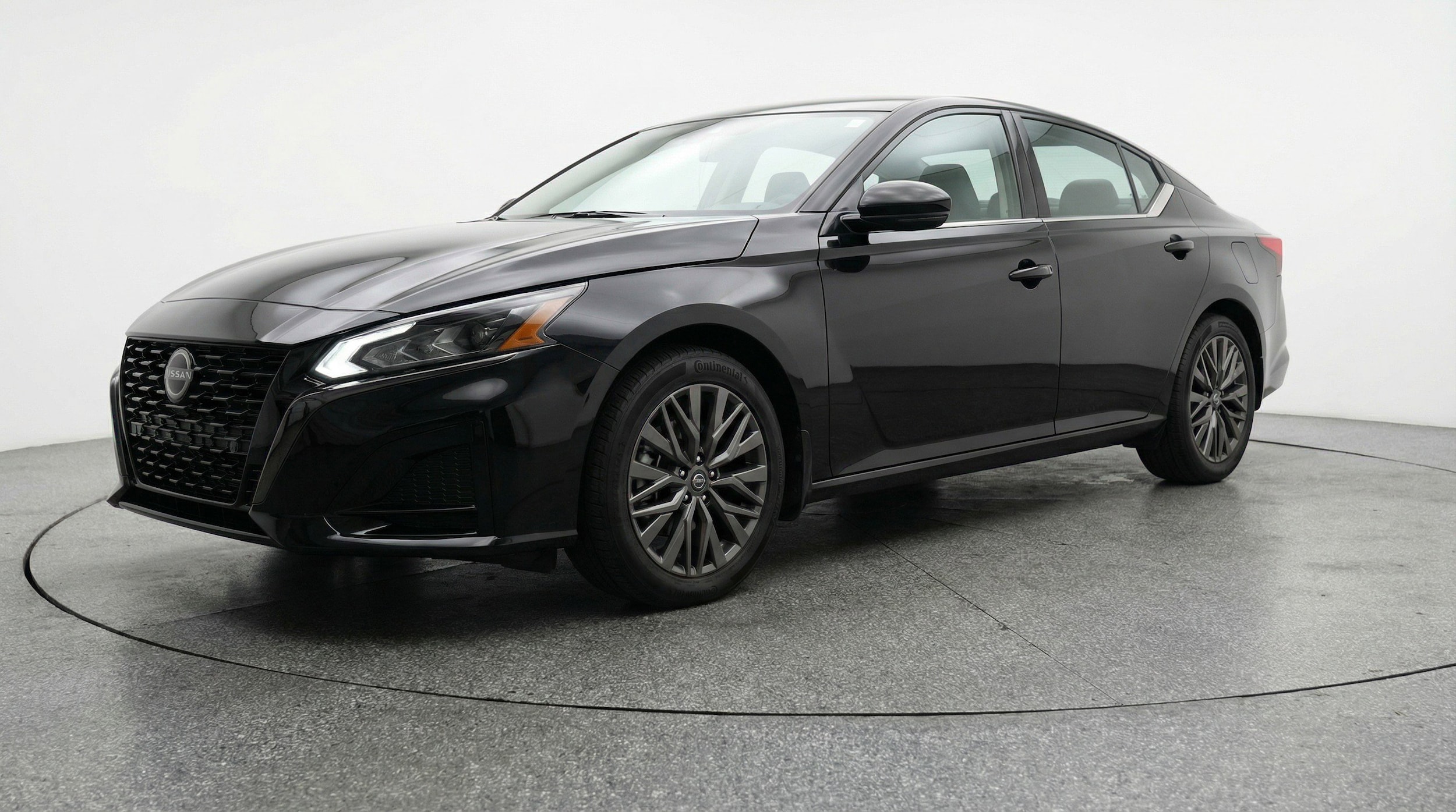 Thumbnail: 2025 Nissan Altima - 3