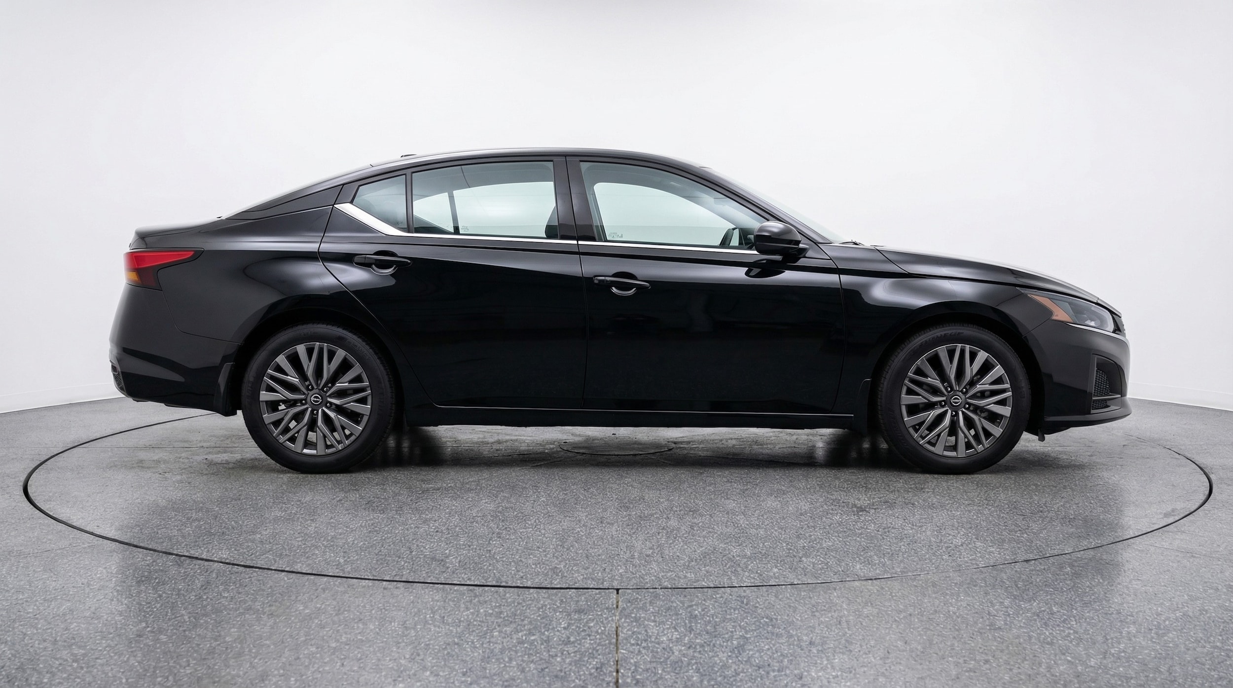 Thumbnail: 2025 Nissan Altima - 8