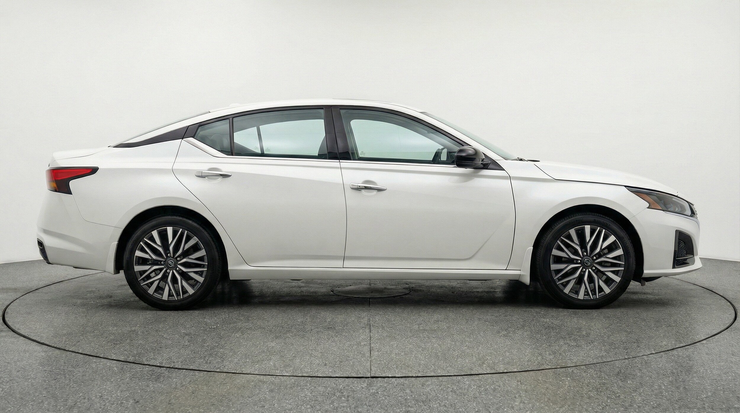 Thumbnail: 2025 Nissan Altima - 11