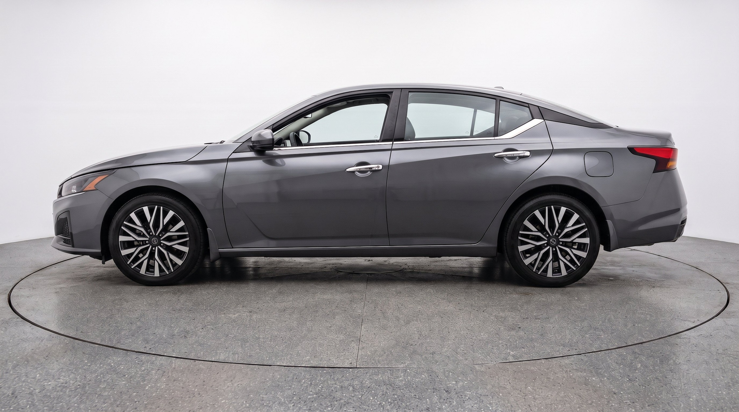 Thumbnail: 2025 Nissan Altima - 5