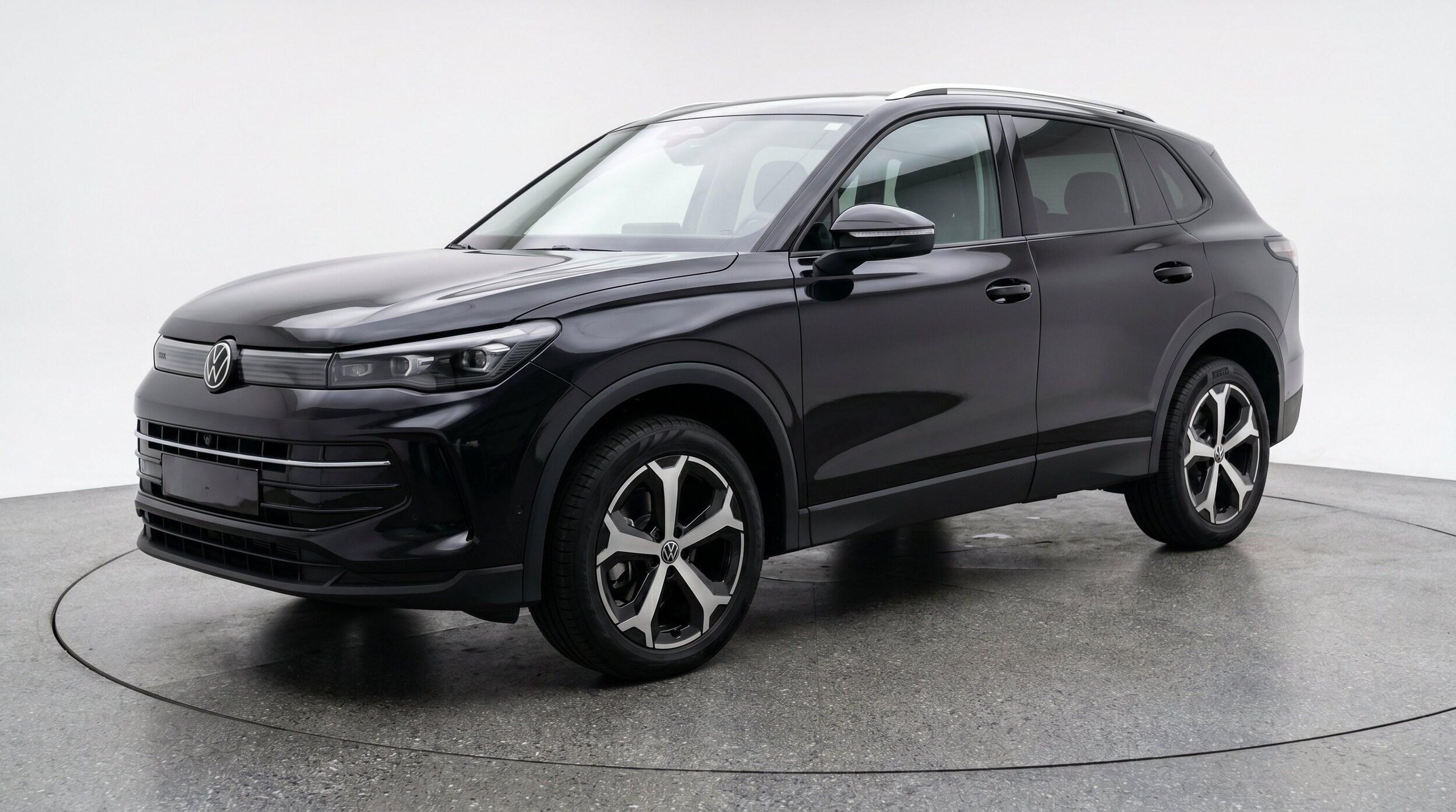 Thumbnail: 2026 Volkswagen Tiguan - 3