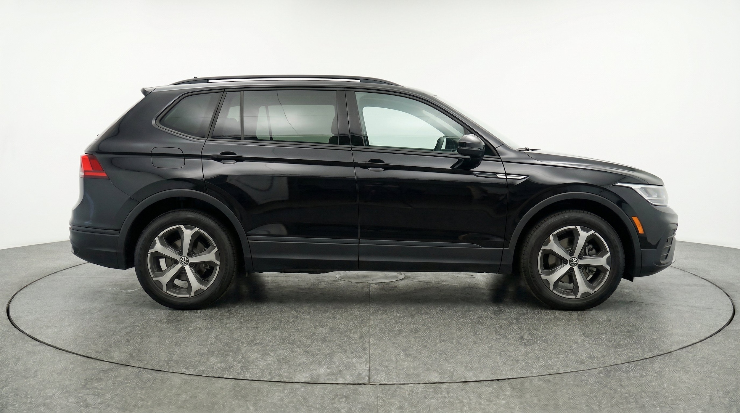 Thumbnail: 2026 Volkswagen Tiguan - 11