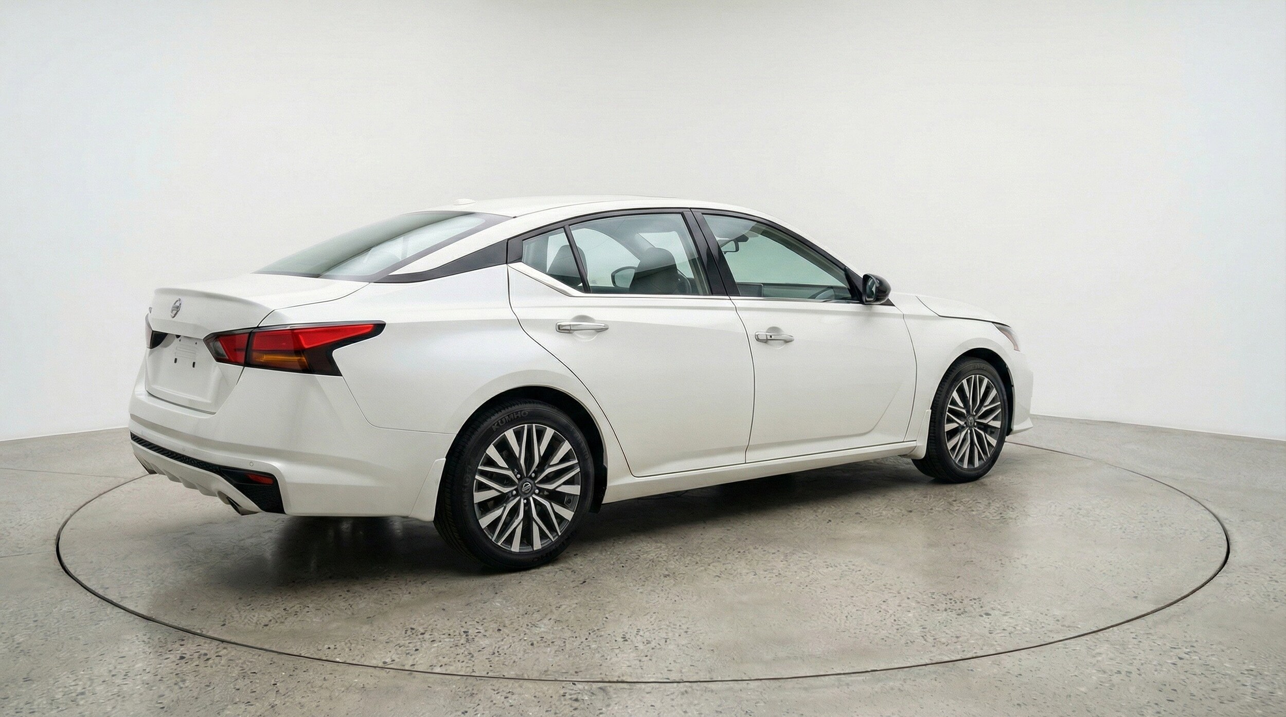 Thumbnail: 2025 Nissan Altima - 9