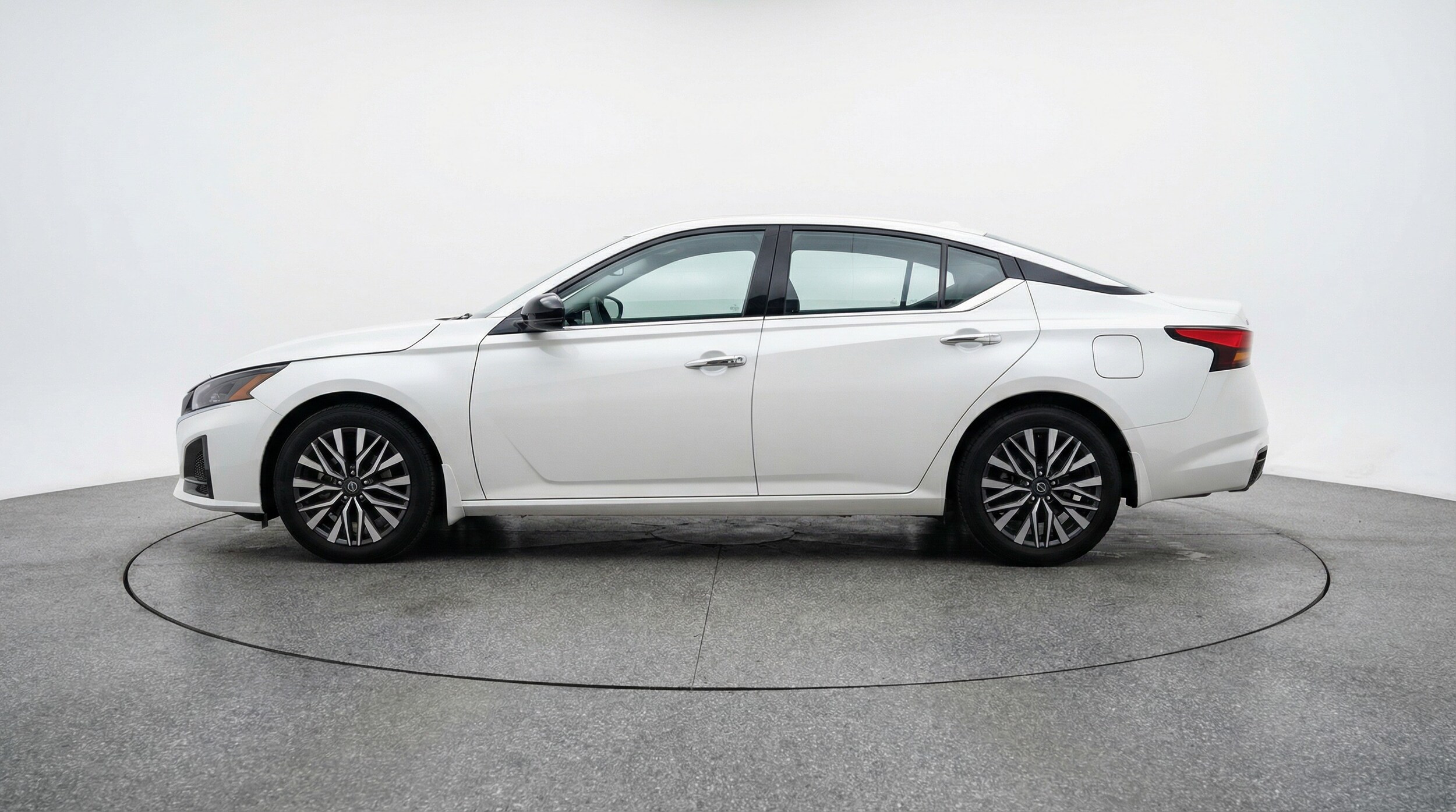 Thumbnail: 2025 Nissan Altima - 4