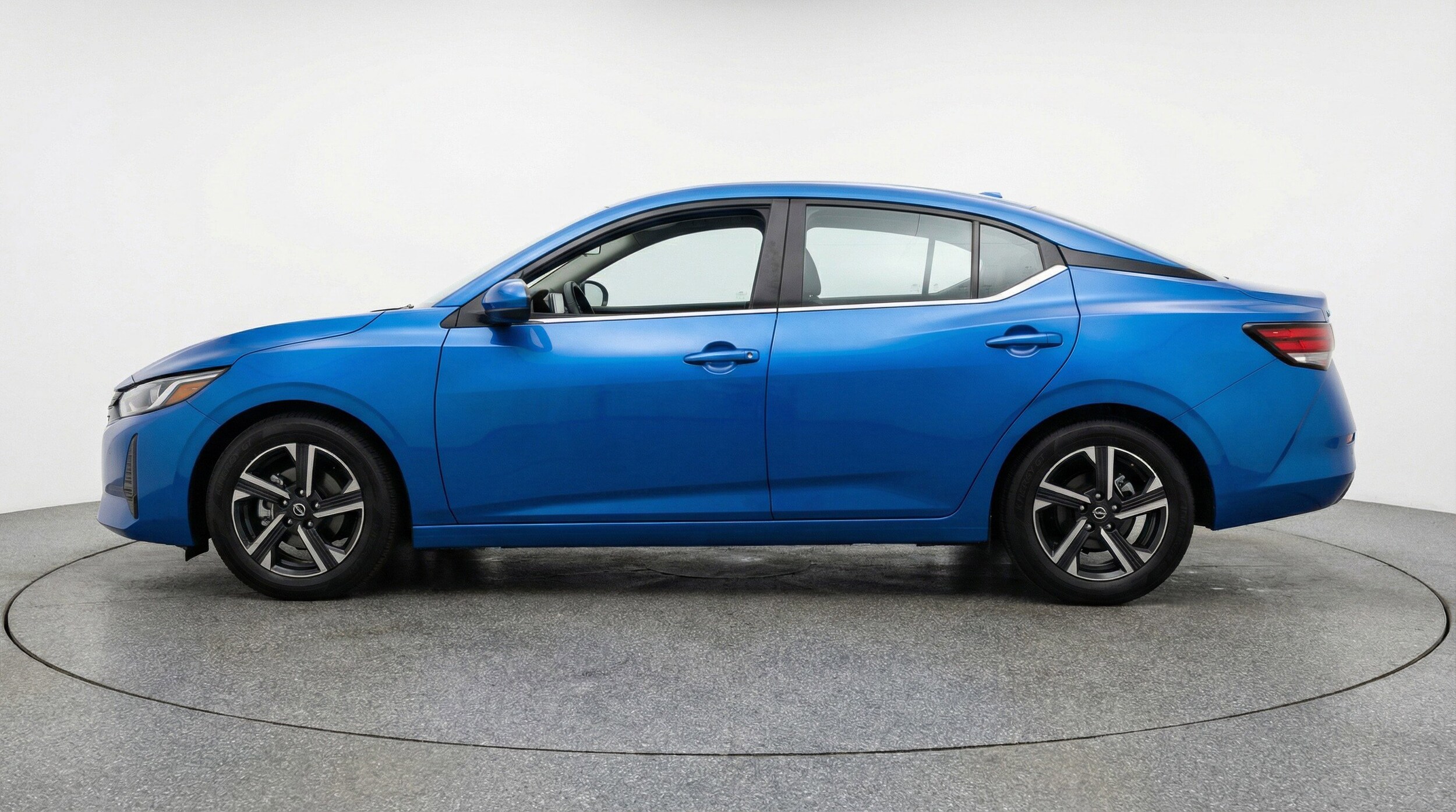 Thumbnail: 2025 Nissan Sentra - 5