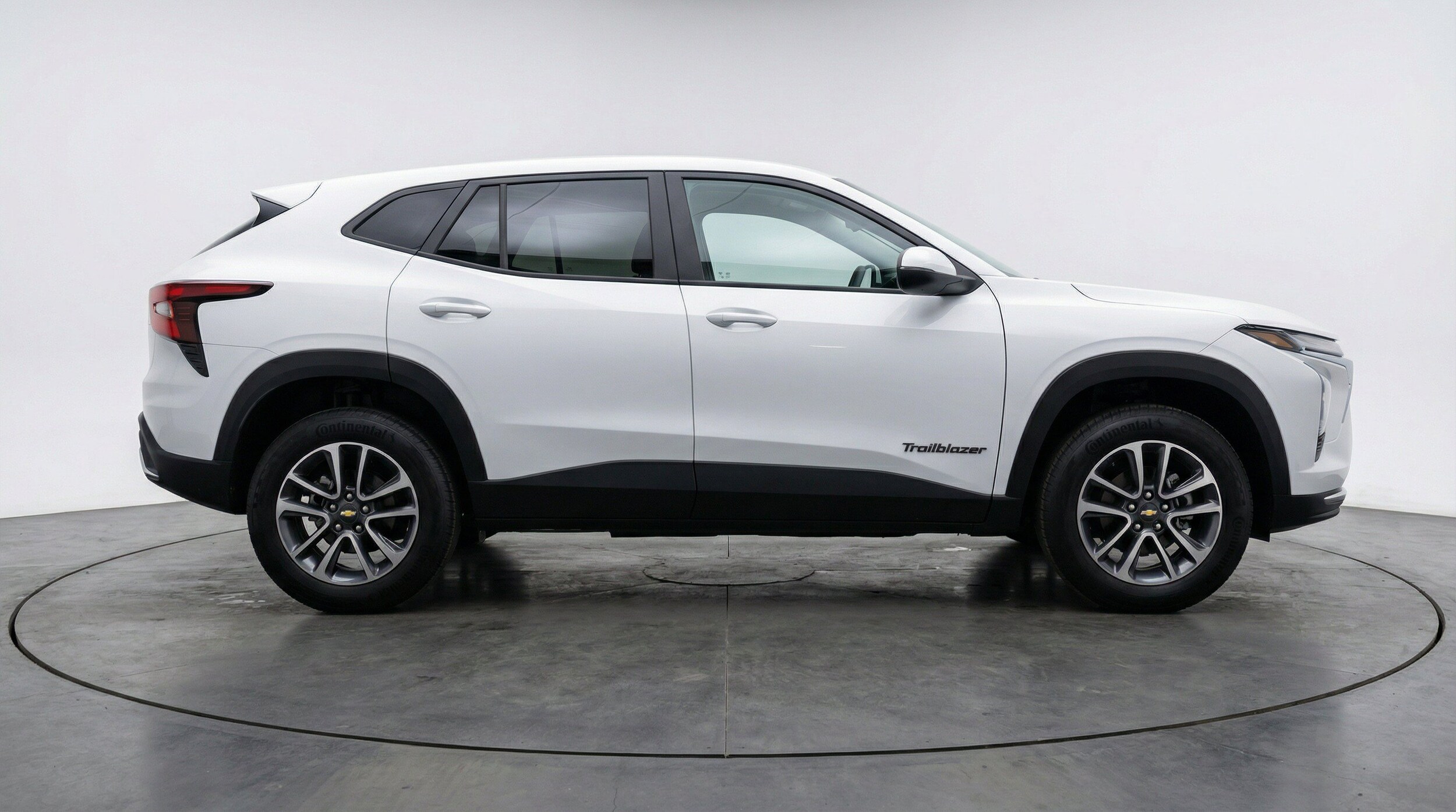 Thumbnail: 2025 Chevrolet TrailBlazer - 11