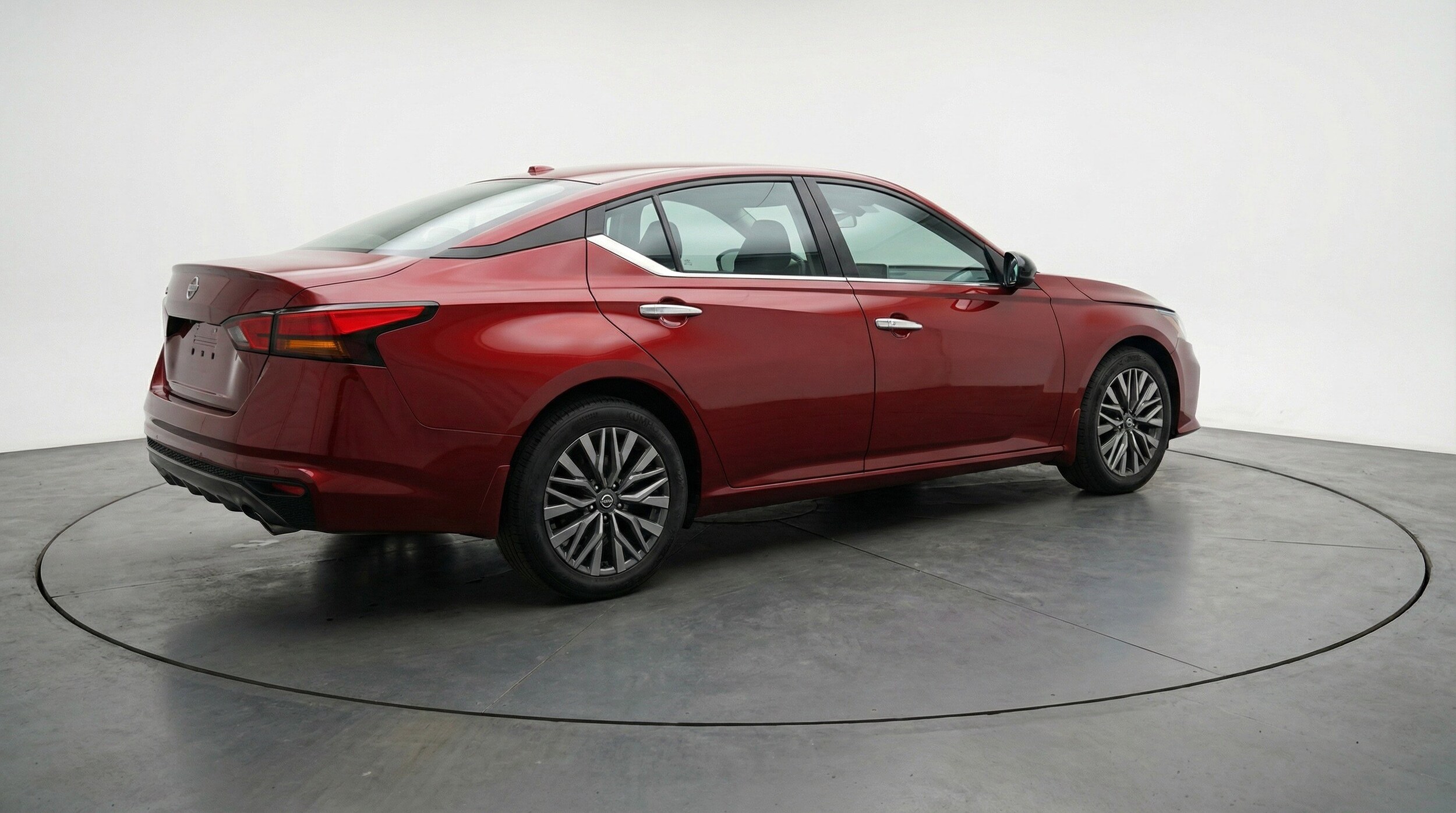 Thumbnail: 2025 Nissan Altima - 9