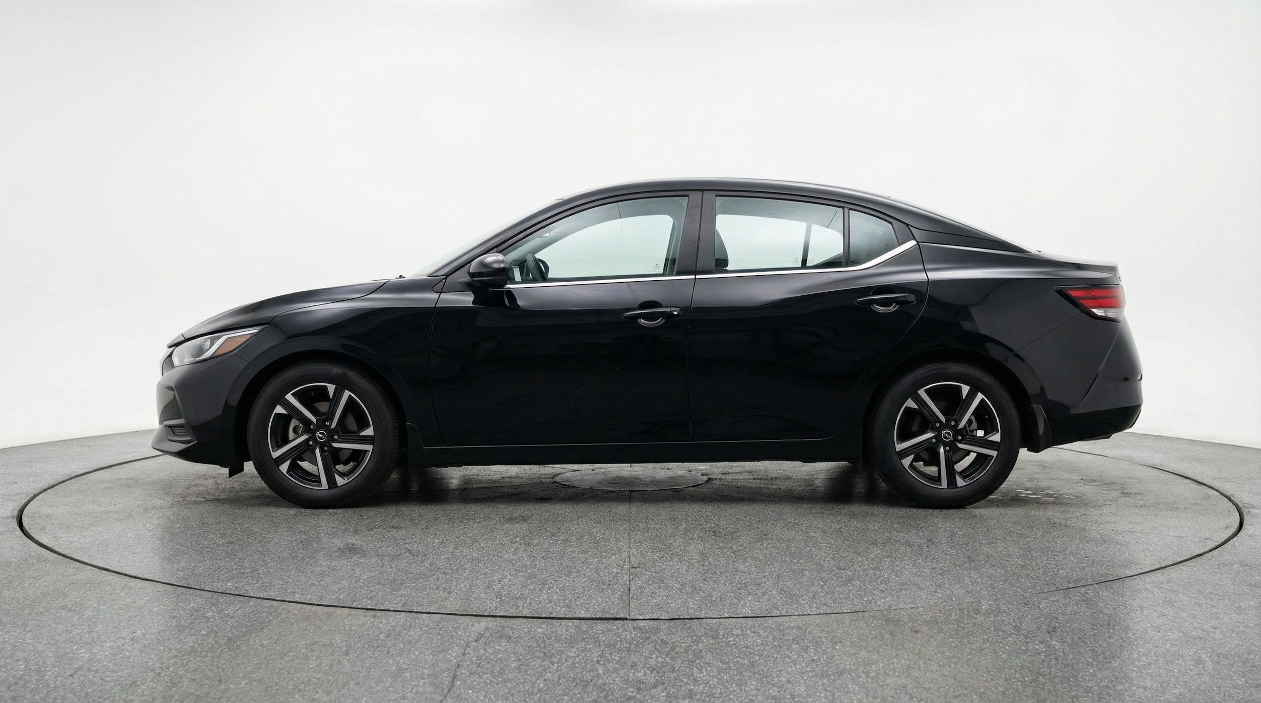 Thumbnail: 2025 Nissan Sentra - 5