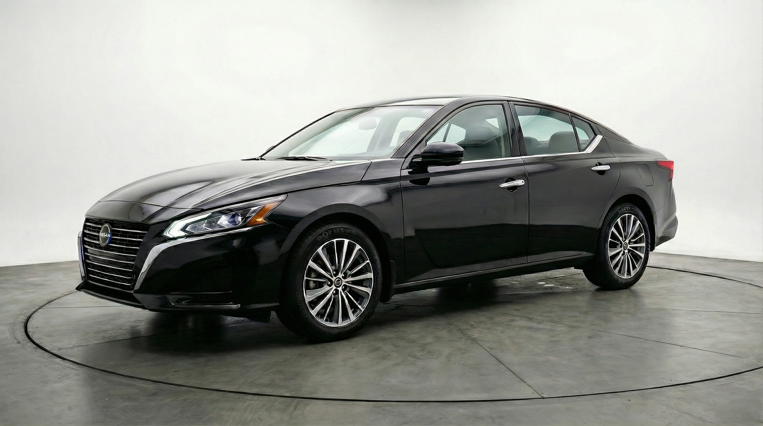 Thumbnail: 2025 Nissan Altima - 3