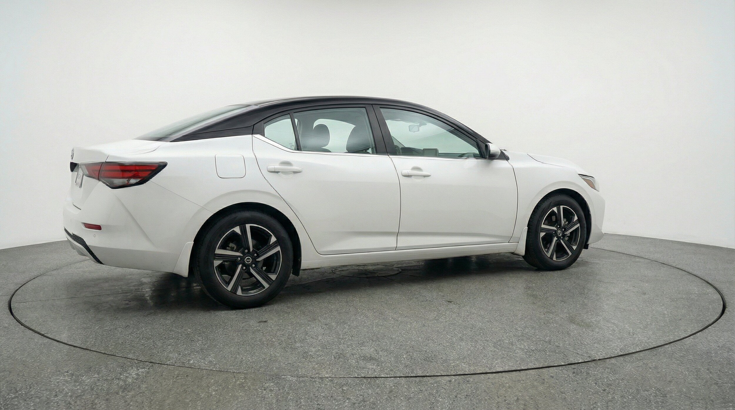 Thumbnail: 2025 Nissan Sentra - 9