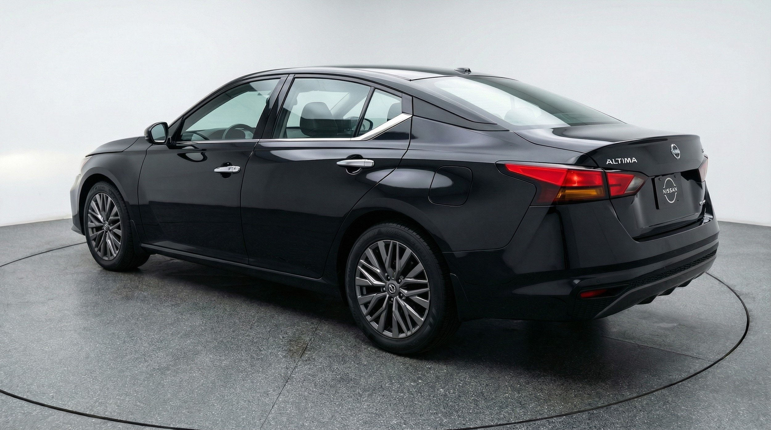 Thumbnail: 2025 Nissan Altima - 5