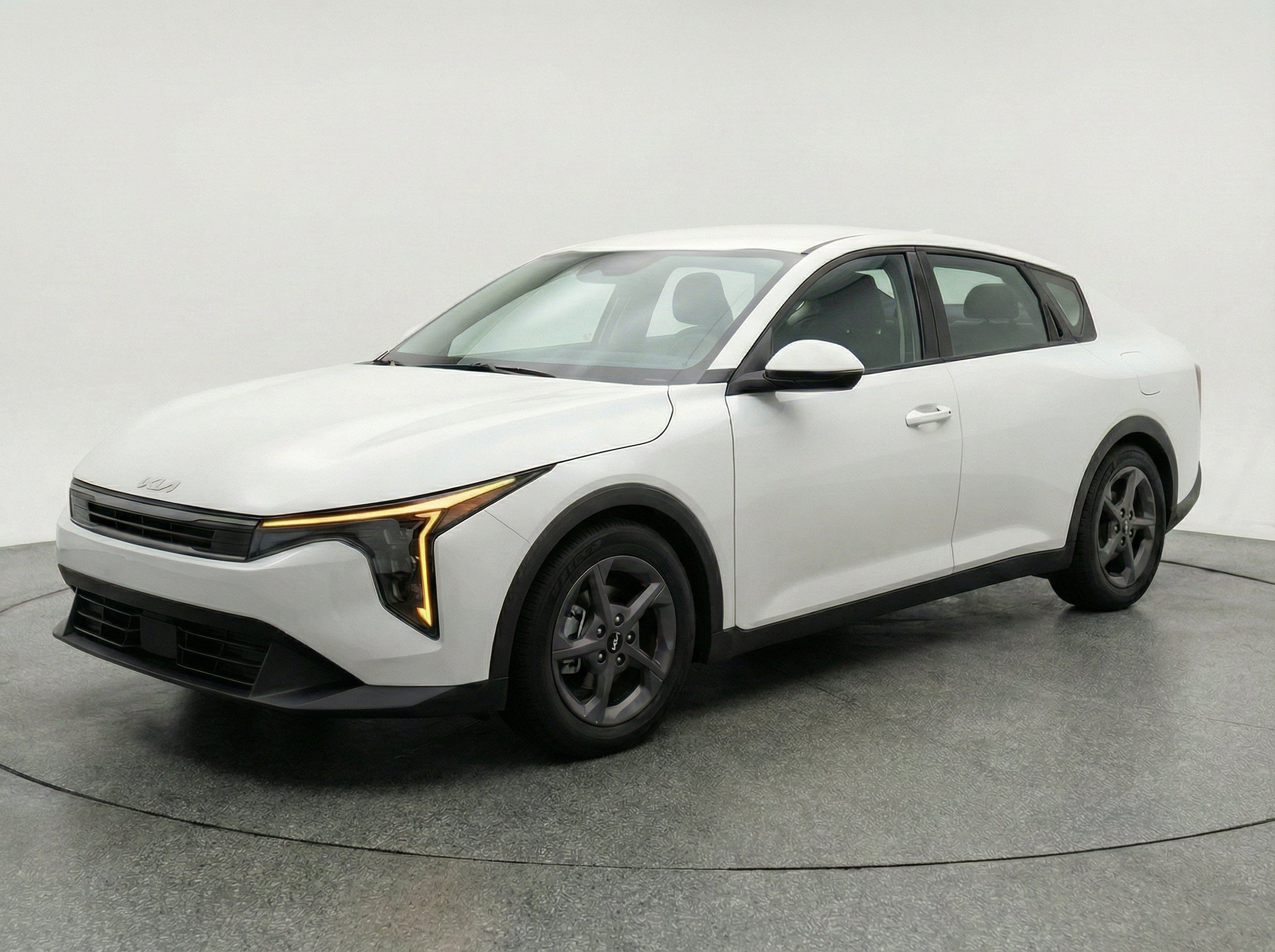 Thumbnail: 2025 Kia K4 - 3