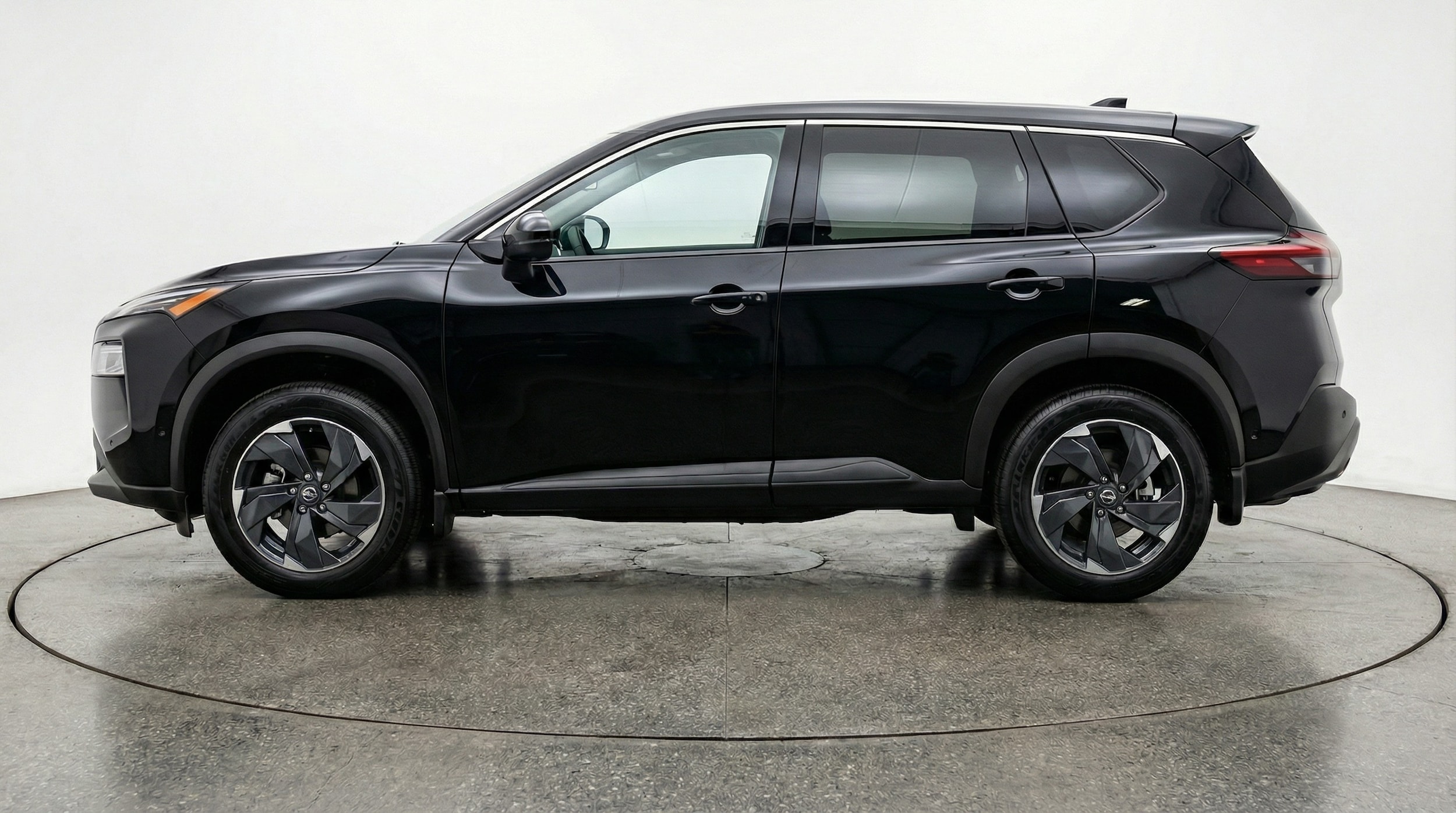 Thumbnail: 2025 Nissan Rogue - 4