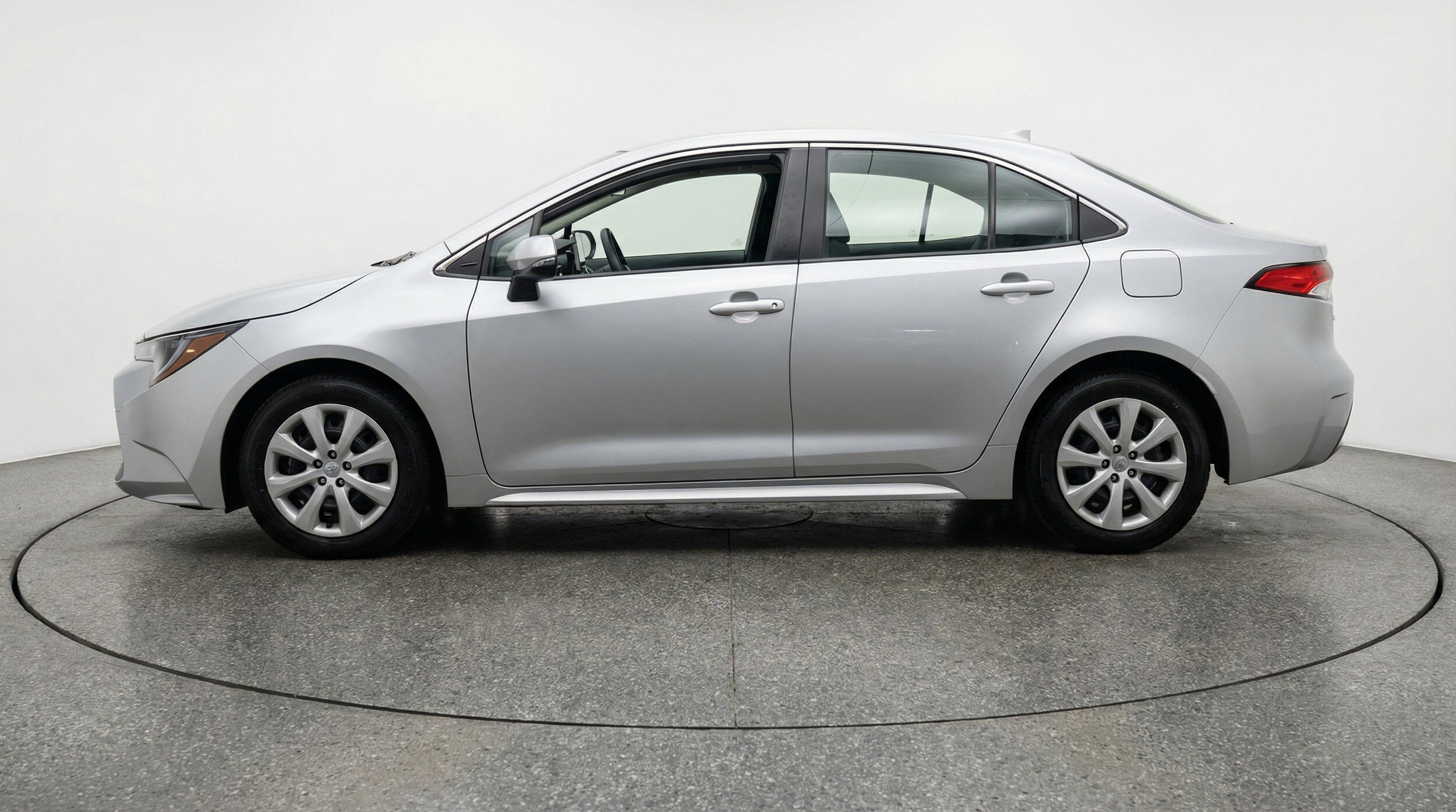 Thumbnail: 2025 Toyota Corolla - 5