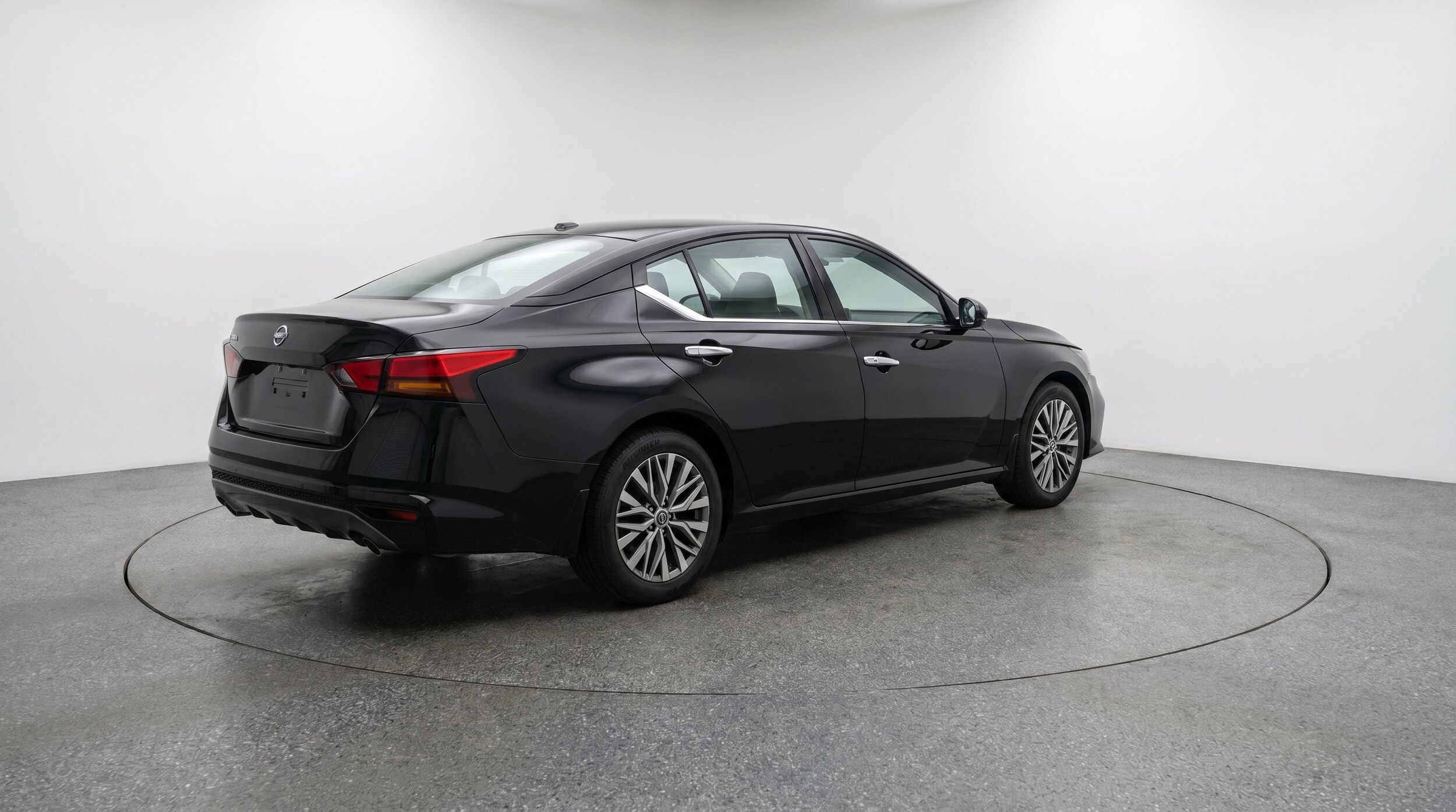 Thumbnail: 2025 Nissan Altima - 9