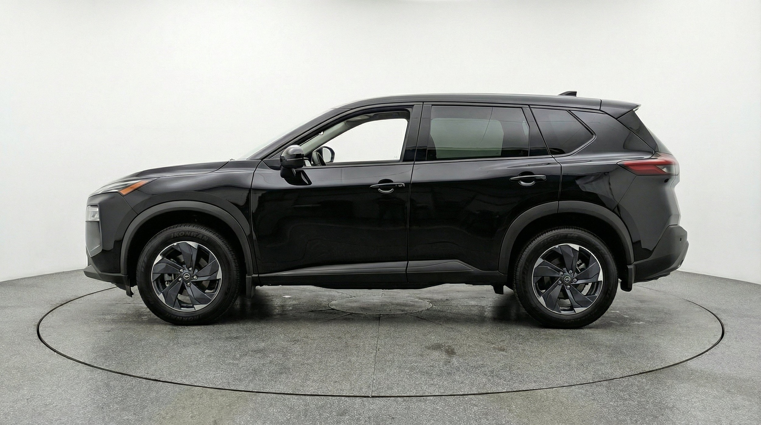 Thumbnail: 2025 Nissan Rogue - 5