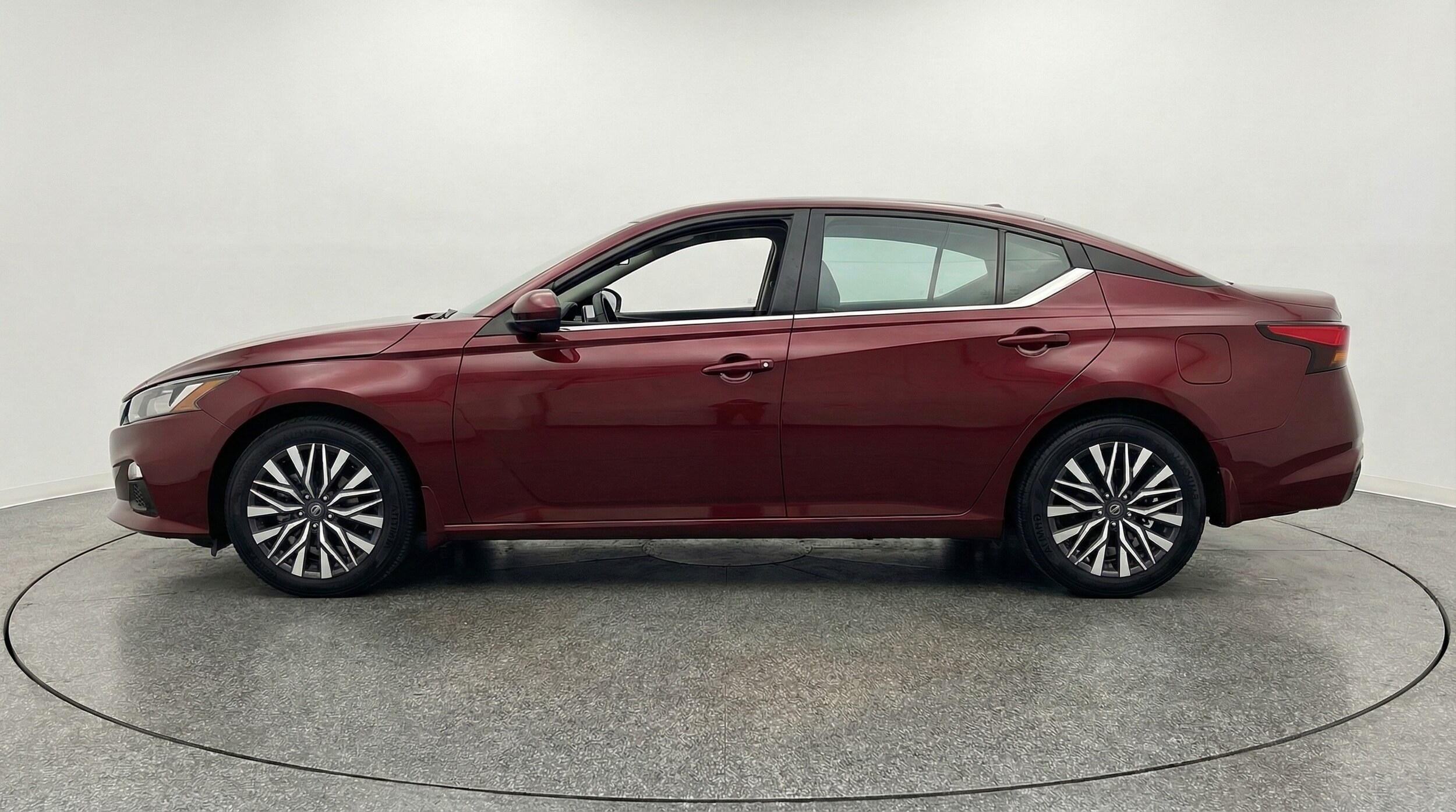 Thumbnail: 2025 Nissan Altima - 4