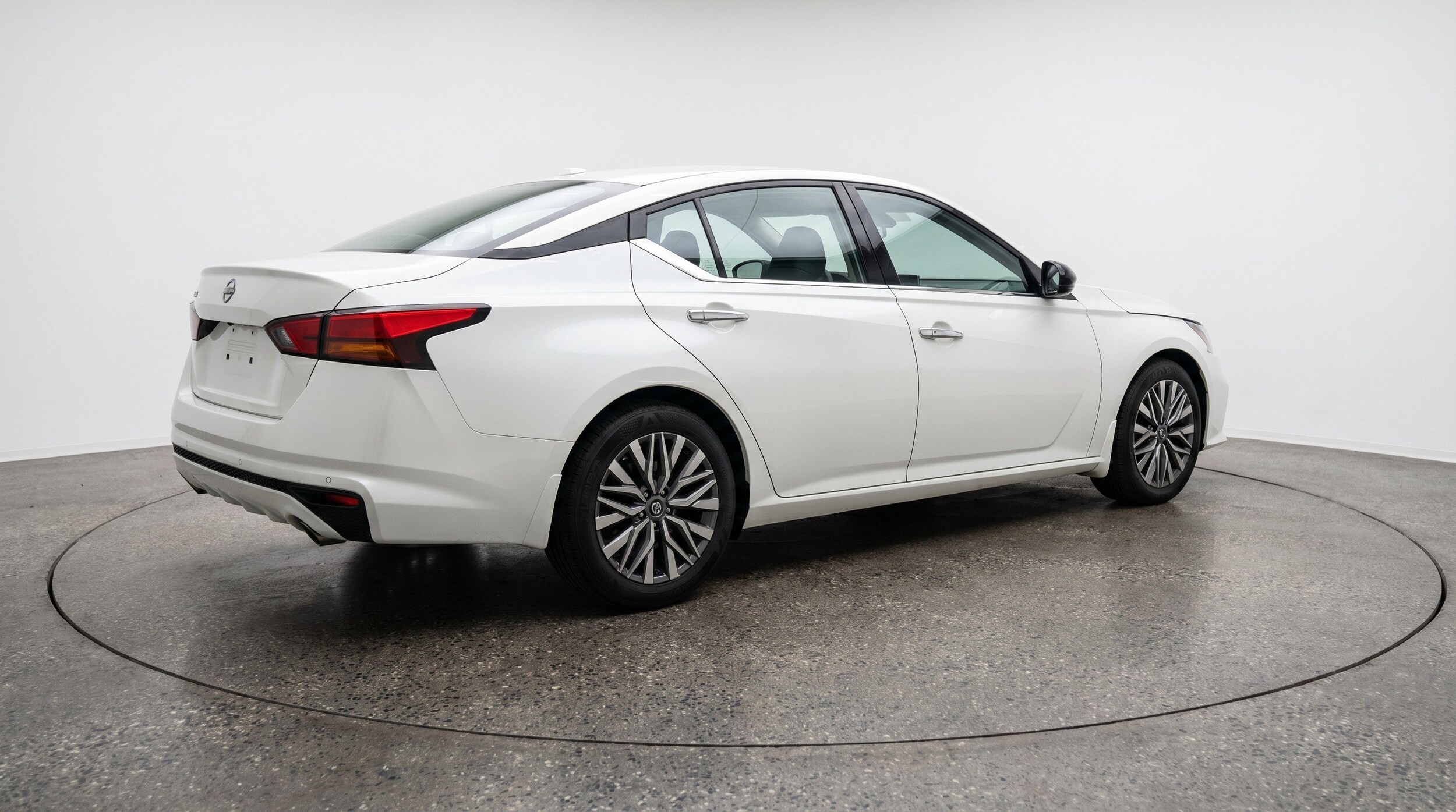 Thumbnail: 2025 Nissan Altima - 9