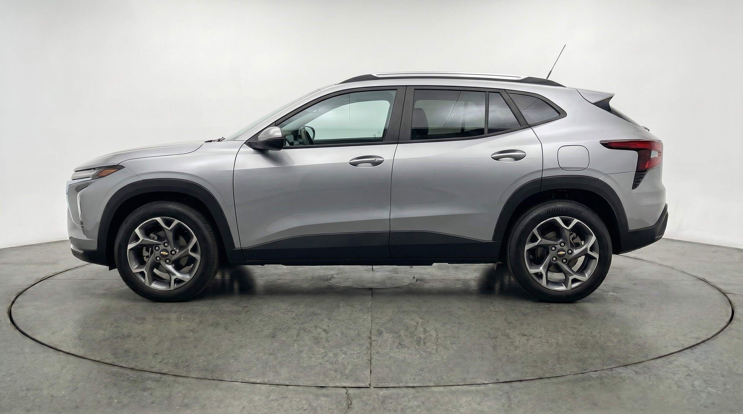 Thumbnail: 2025 Chevrolet Trax - 5
