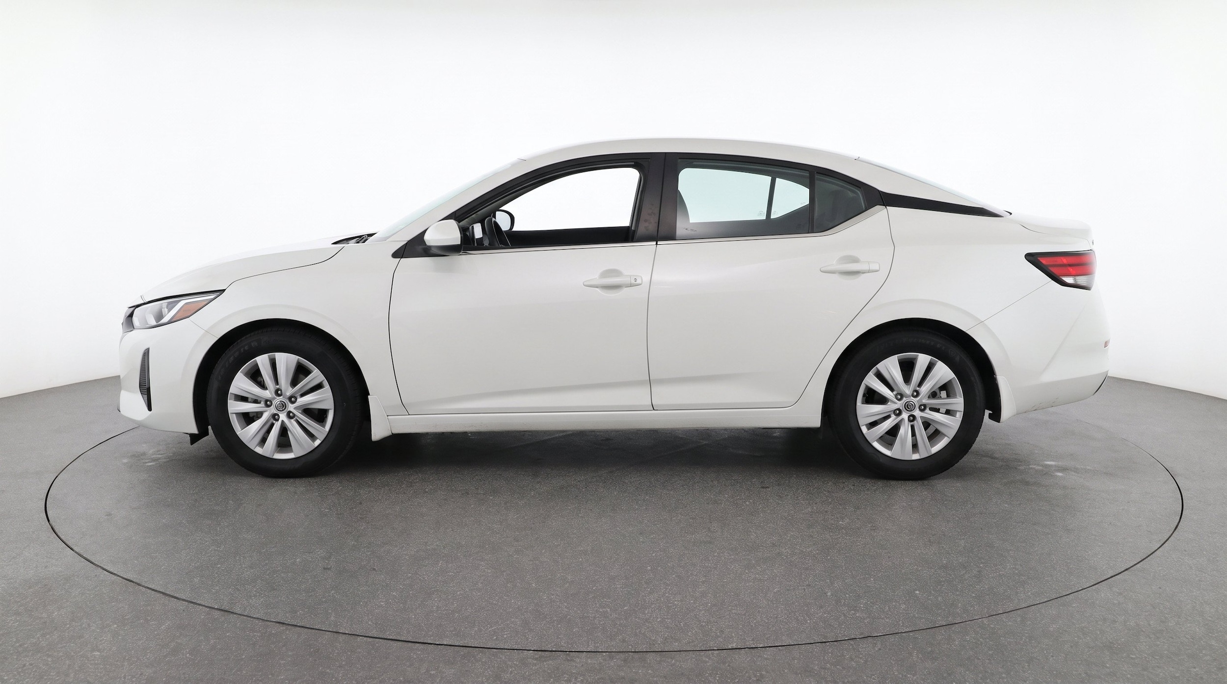 Thumbnail: 2025 Nissan Sentra - 5