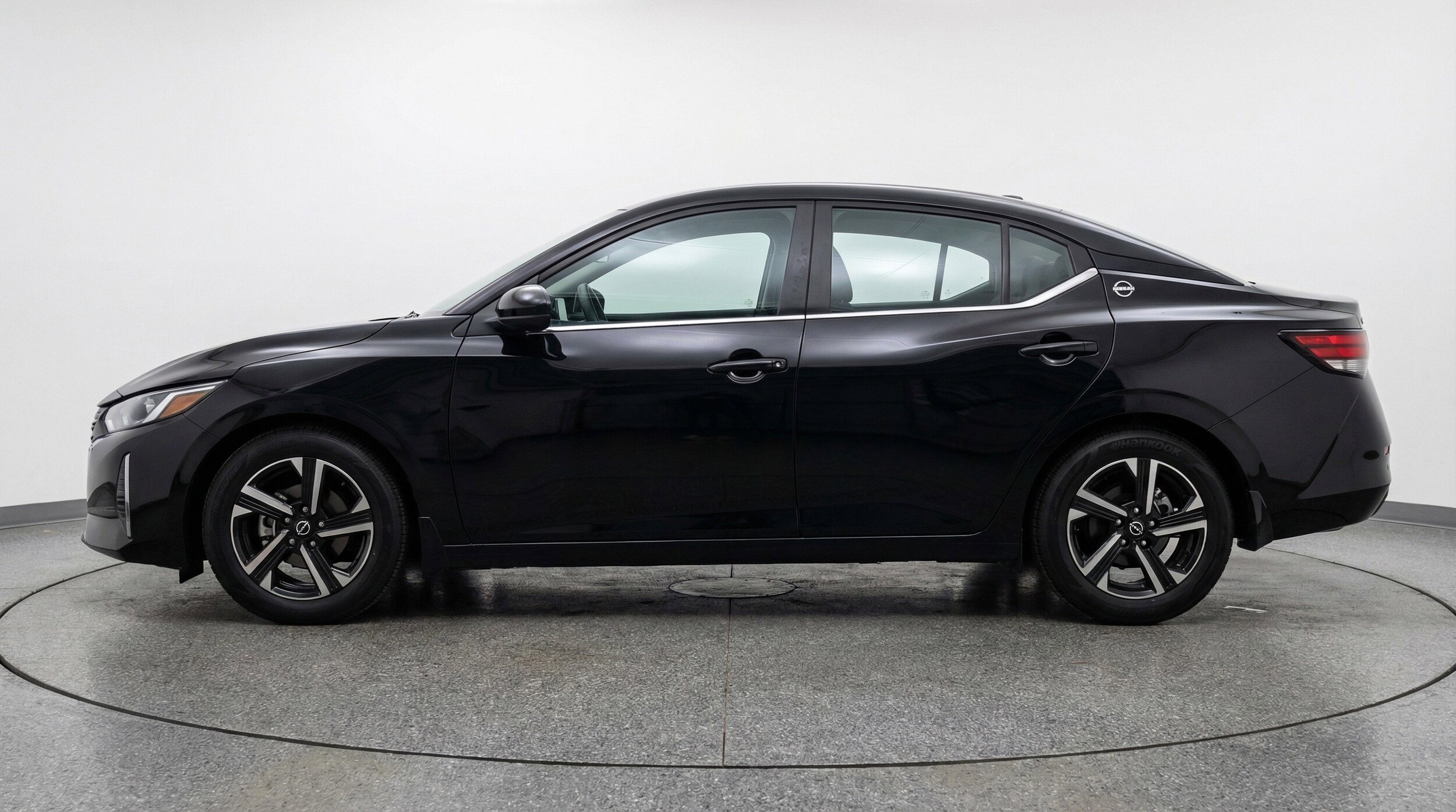 Thumbnail: 2025 Nissan Sentra - 5