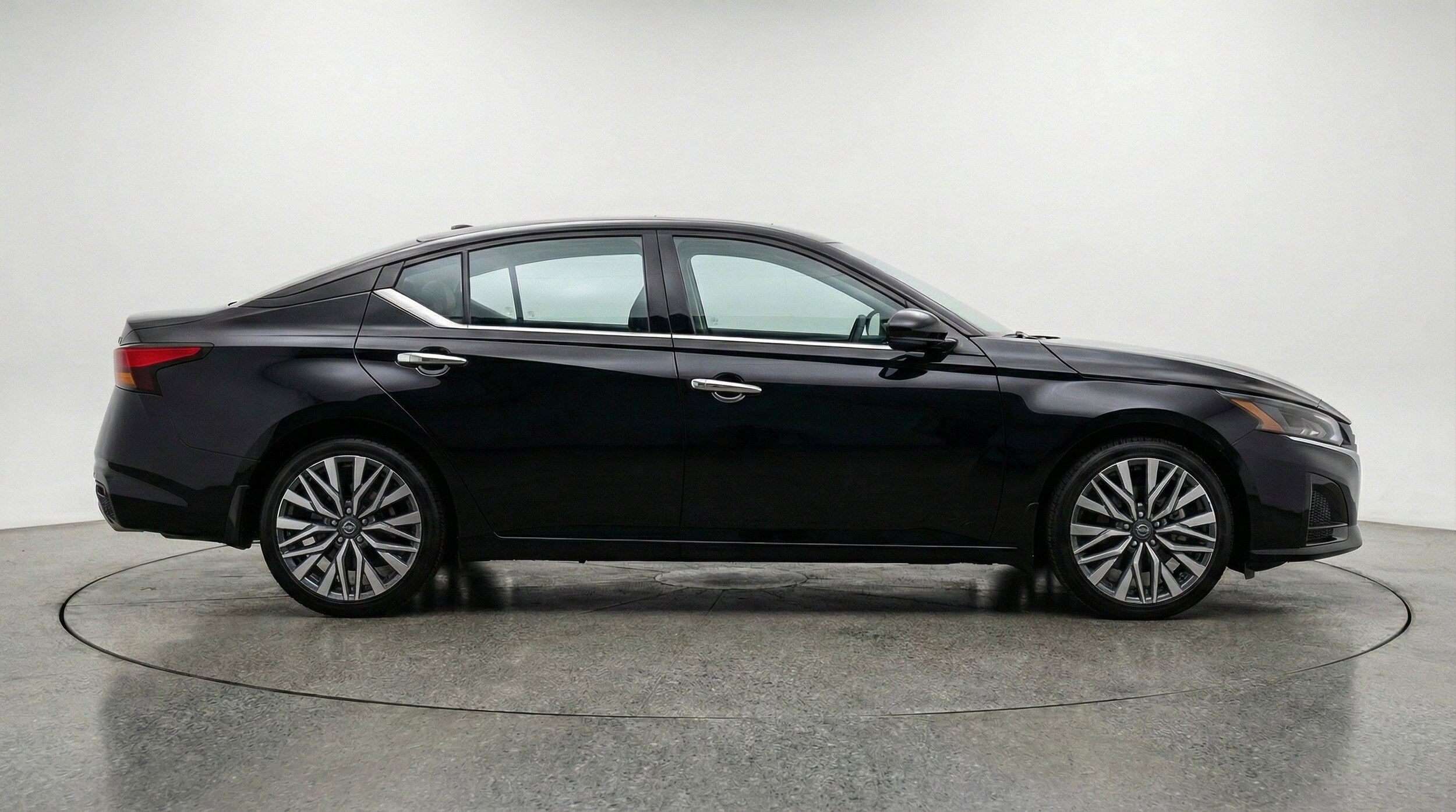 Thumbnail: 2025 Nissan Altima - 11