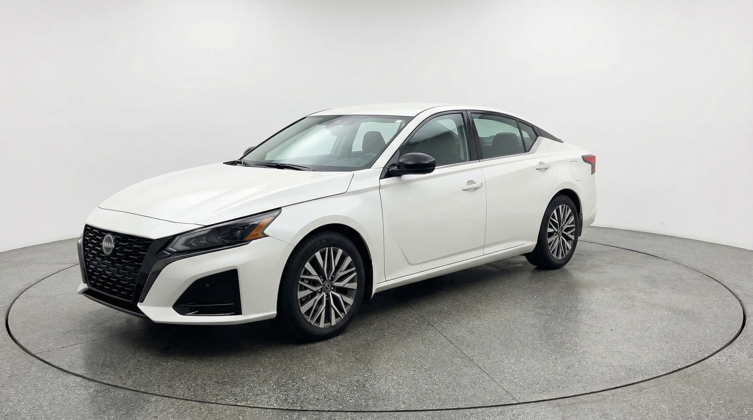 Thumbnail: 2025 Nissan Altima - 3