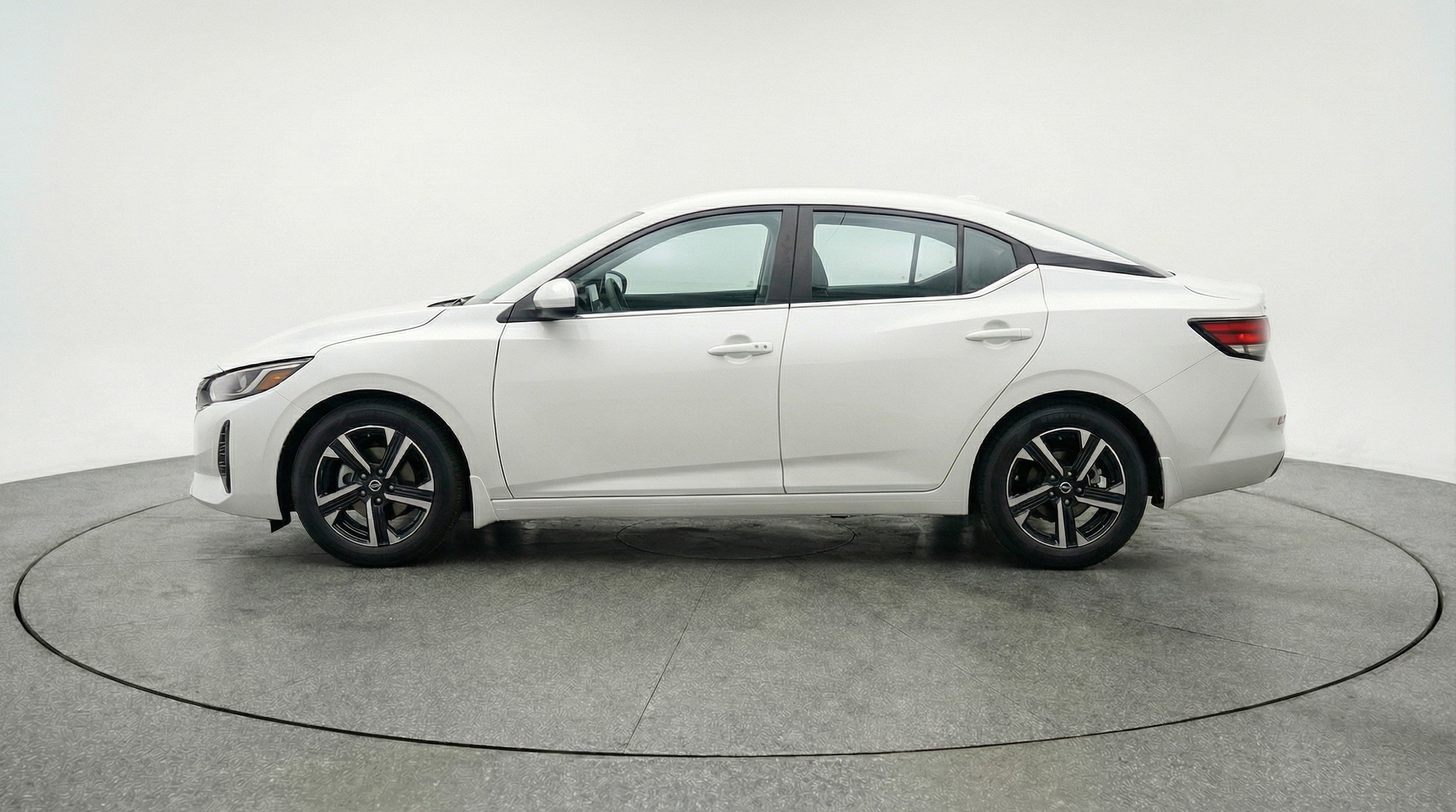 Thumbnail: 2025 Nissan Sentra - 5