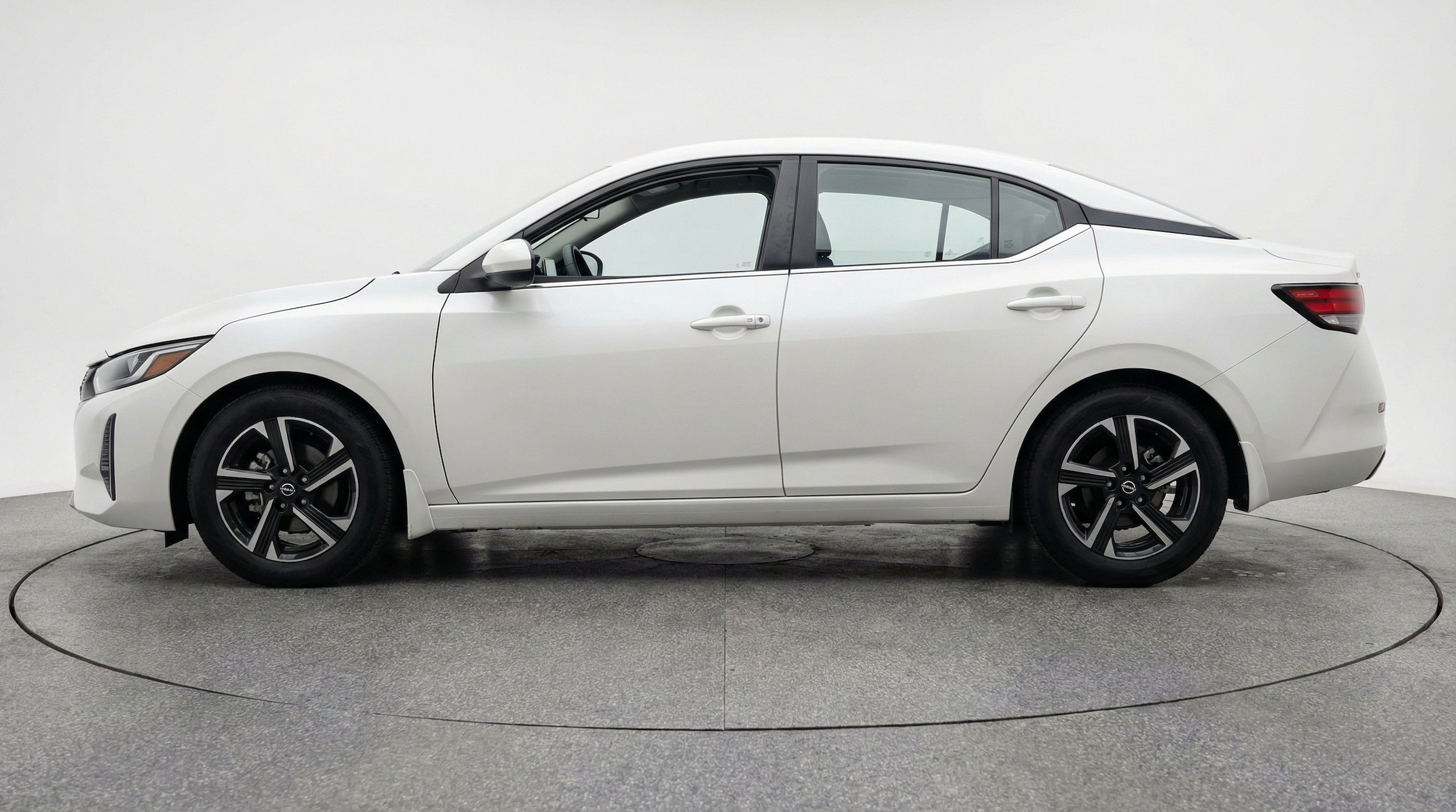 Thumbnail: 2025 Nissan Sentra - 5