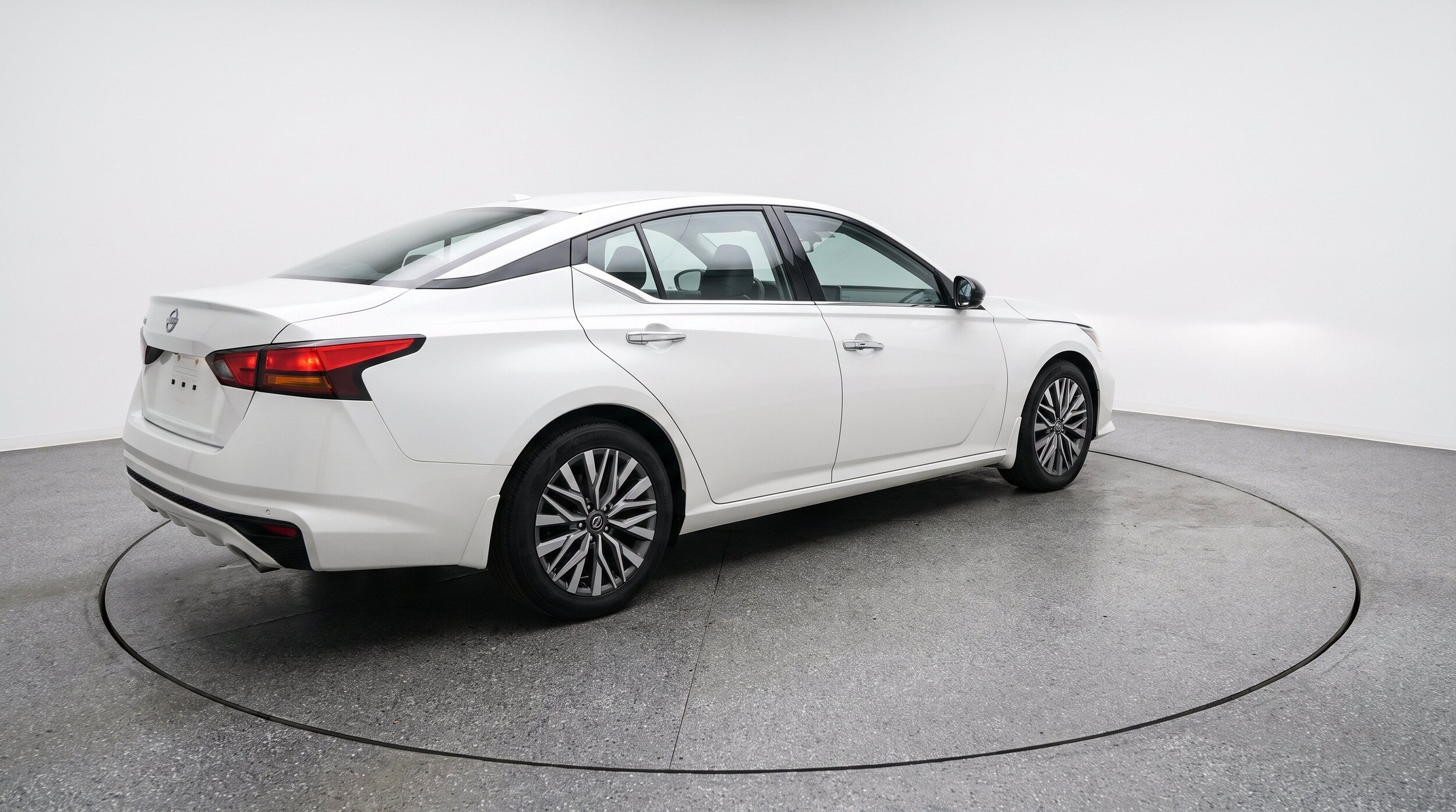 Thumbnail: 2025 Nissan Altima - 9