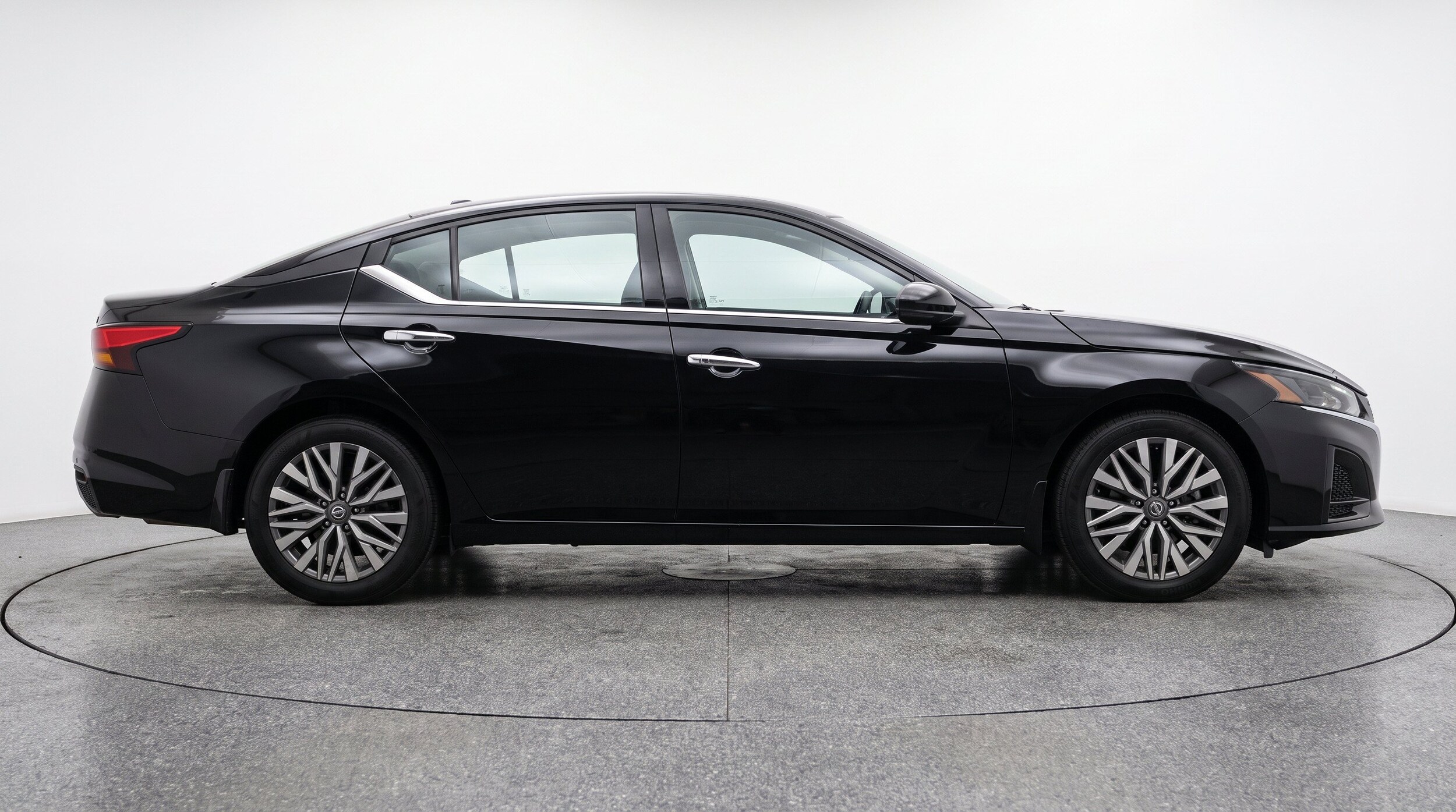 Thumbnail: 2025 Nissan Altima - 11