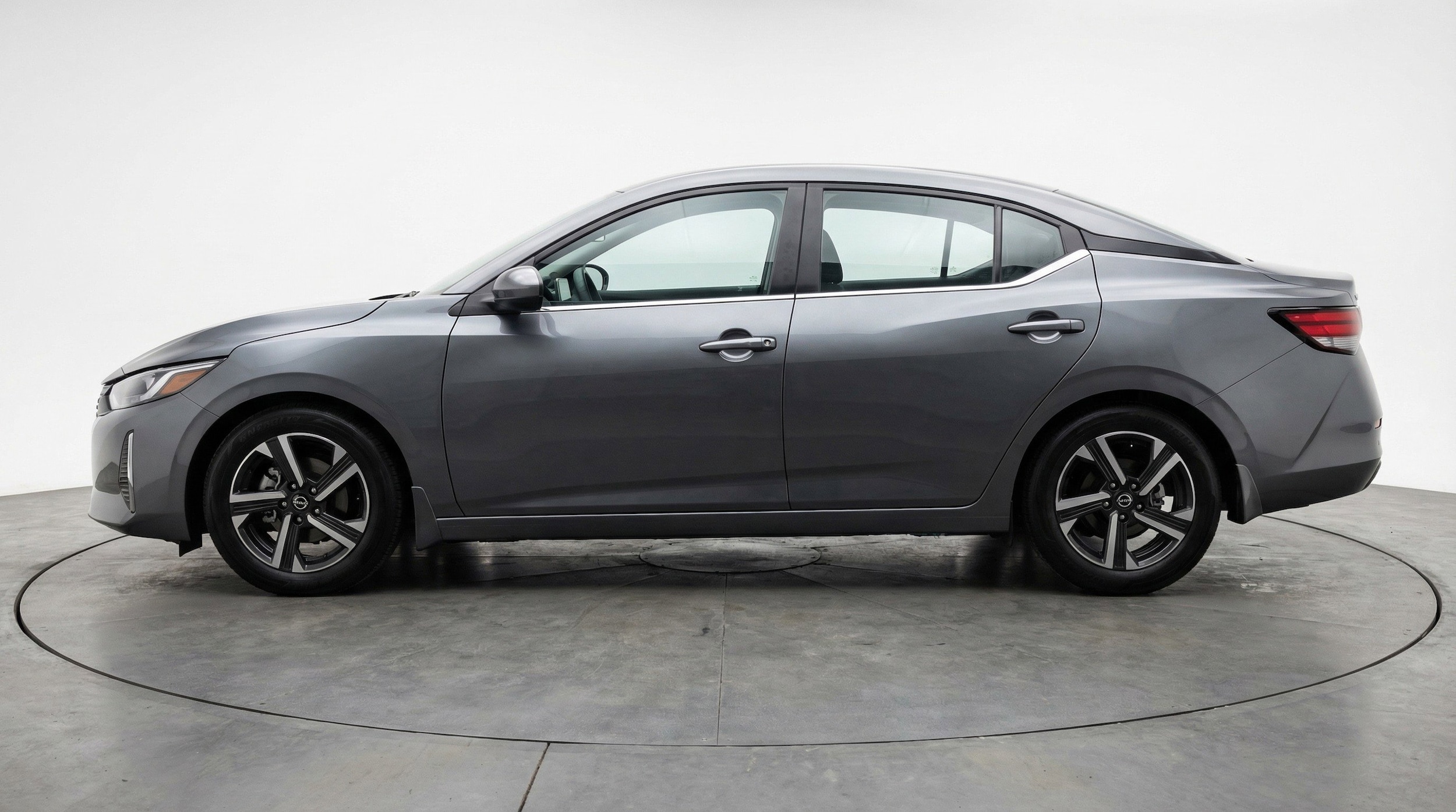 Thumbnail: 2025 Nissan Sentra - 5