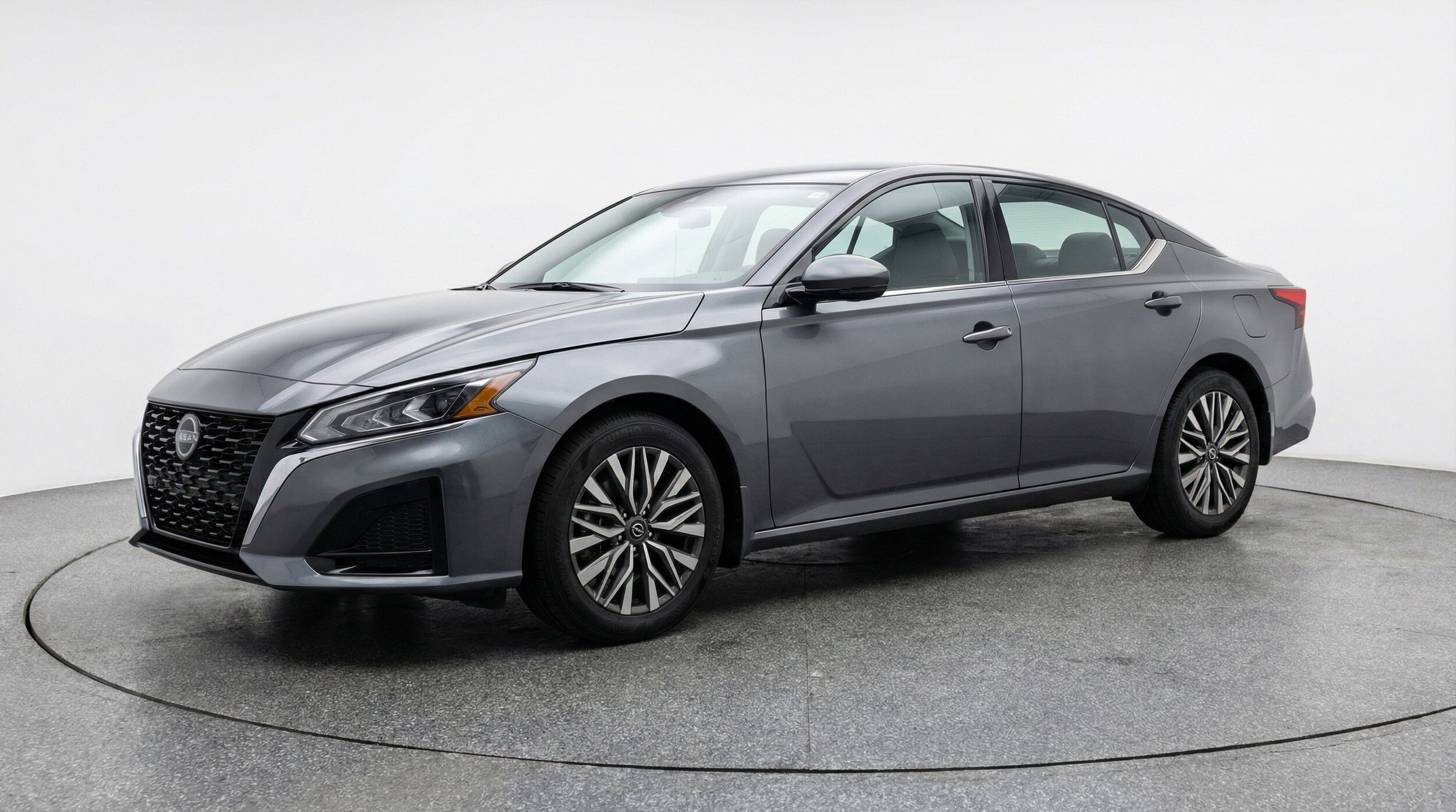 Thumbnail: 2025 Nissan Altima - 3