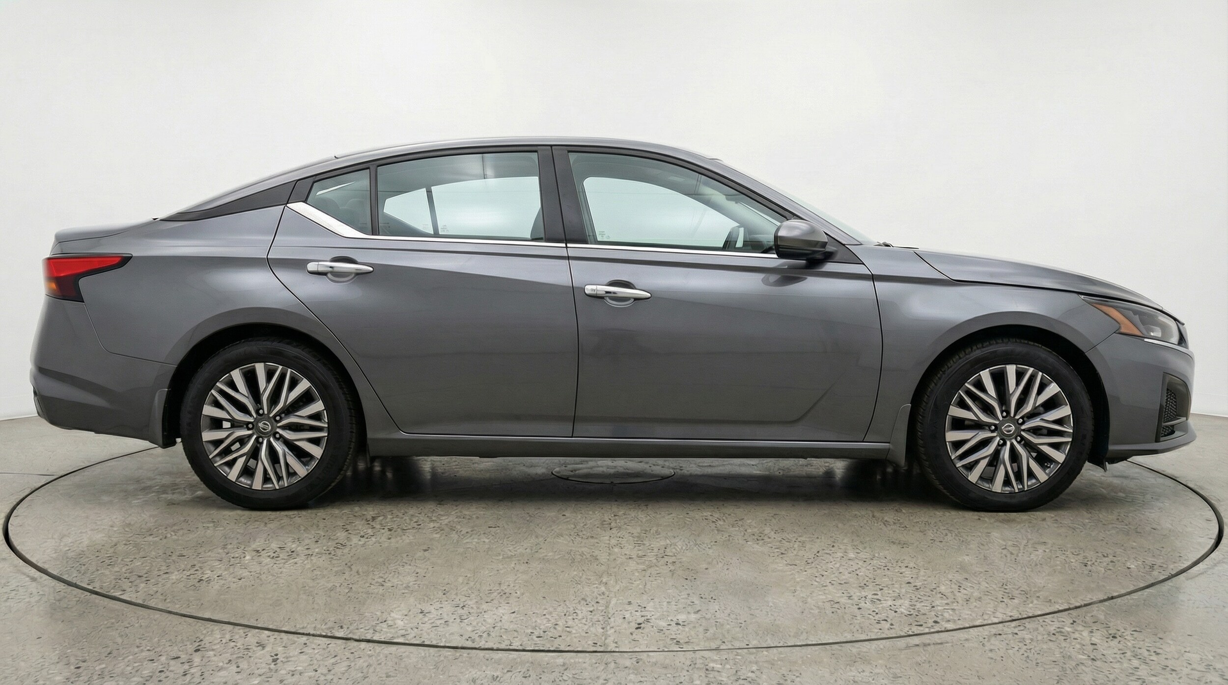 Thumbnail: 2025 Nissan Altima - 8