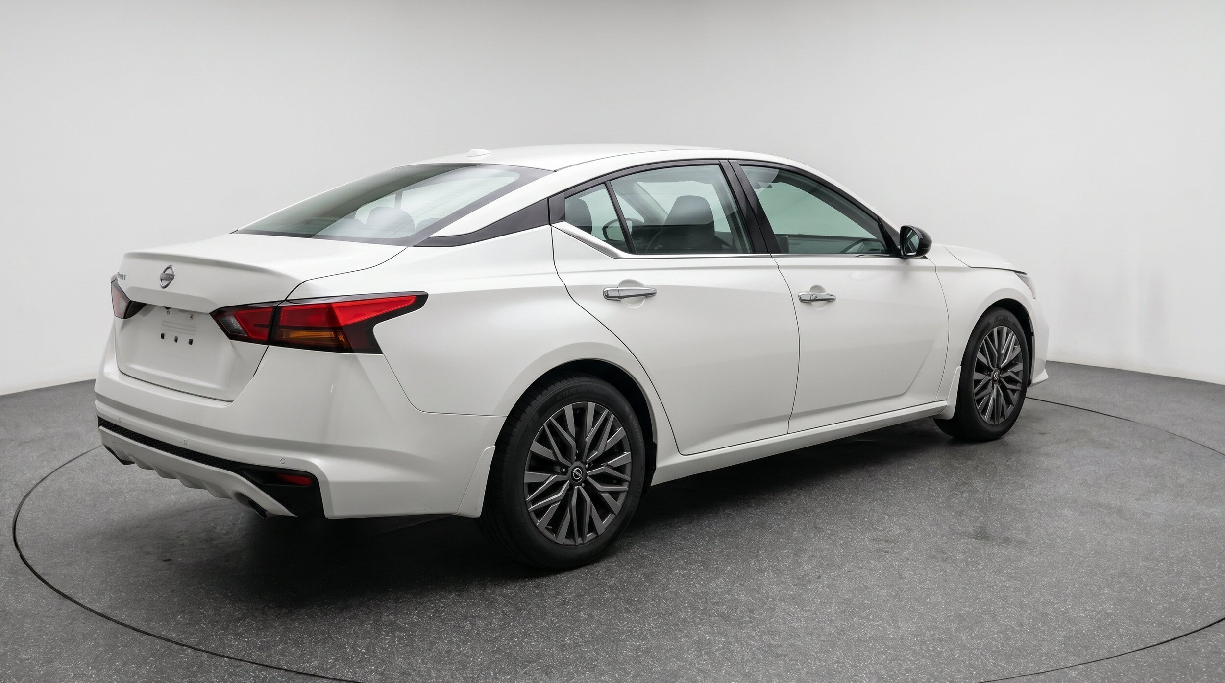 Thumbnail: 2025 Nissan Altima - 9