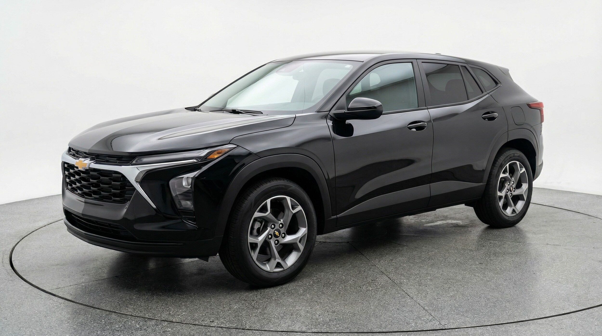 Thumbnail: 2025 Chevrolet Trax - 3