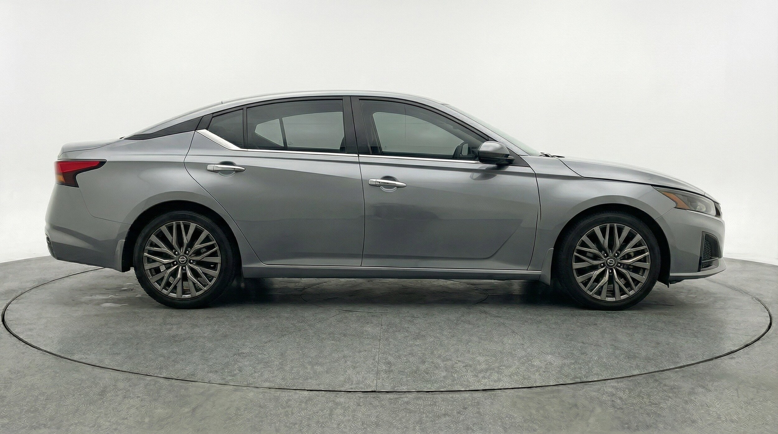 Thumbnail: 2025 Nissan Altima - 11