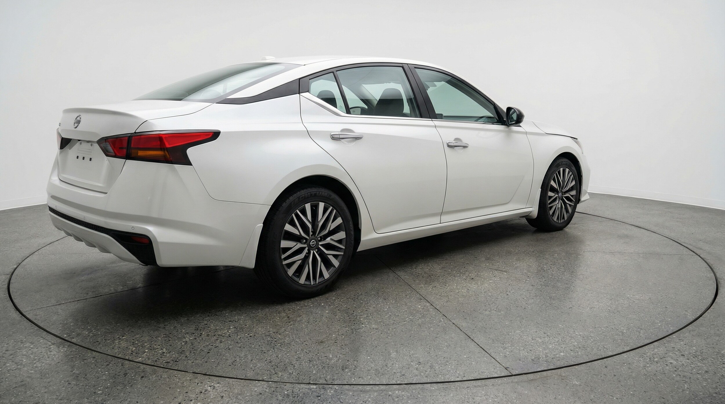 Thumbnail: 2025 Nissan Altima - 7