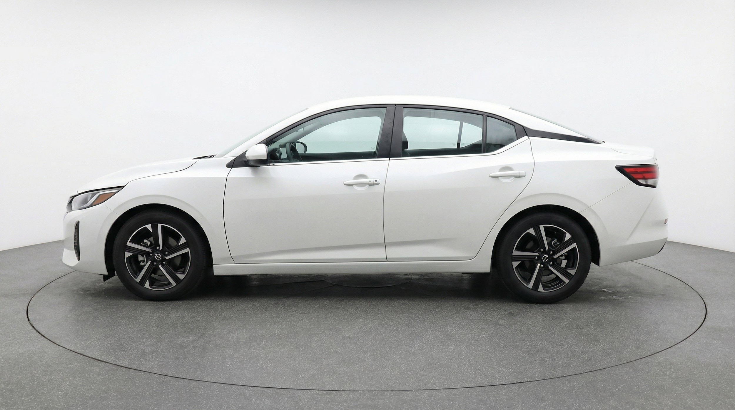 Thumbnail: 2025 Nissan Sentra - 5