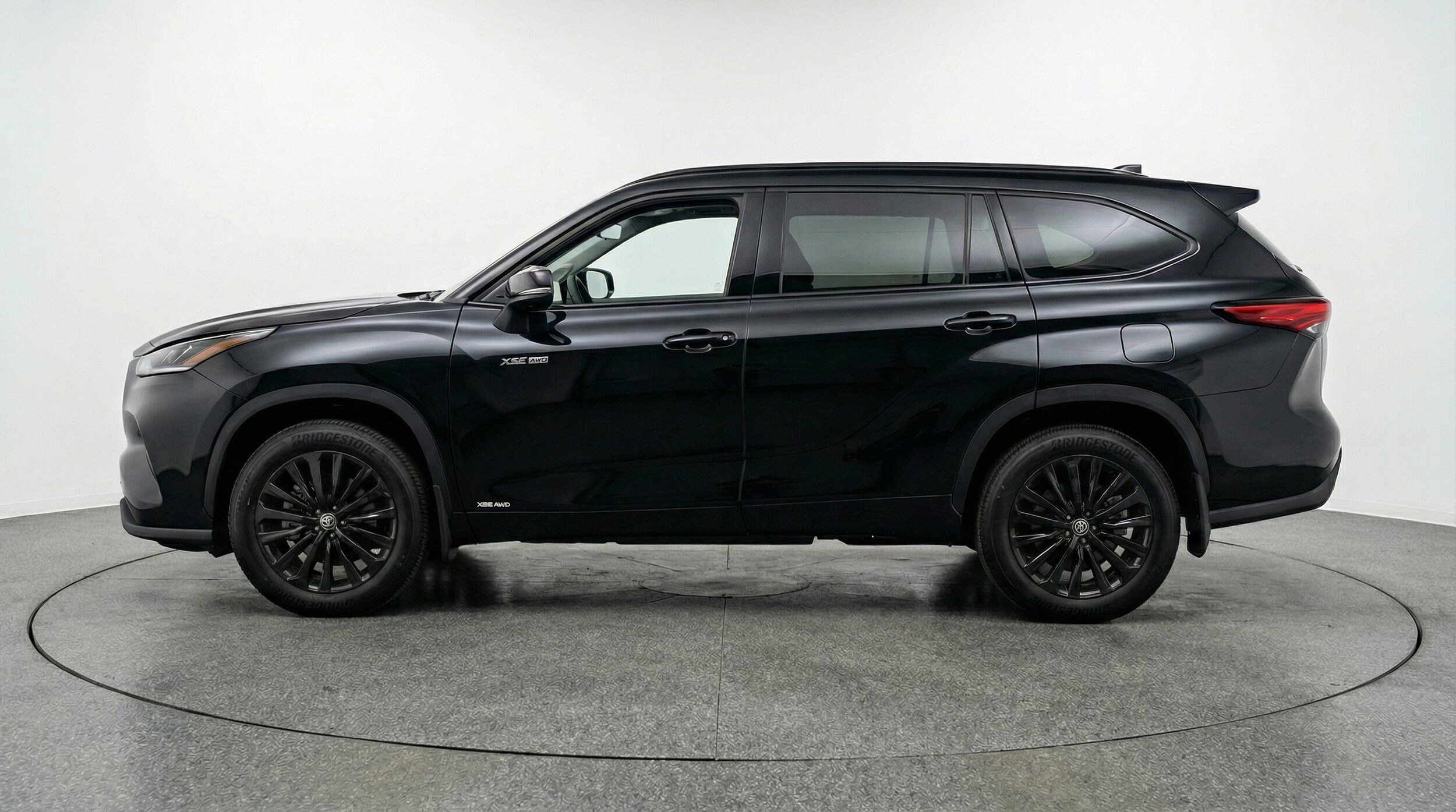 Thumbnail: 2025 Toyota Highlander - 5