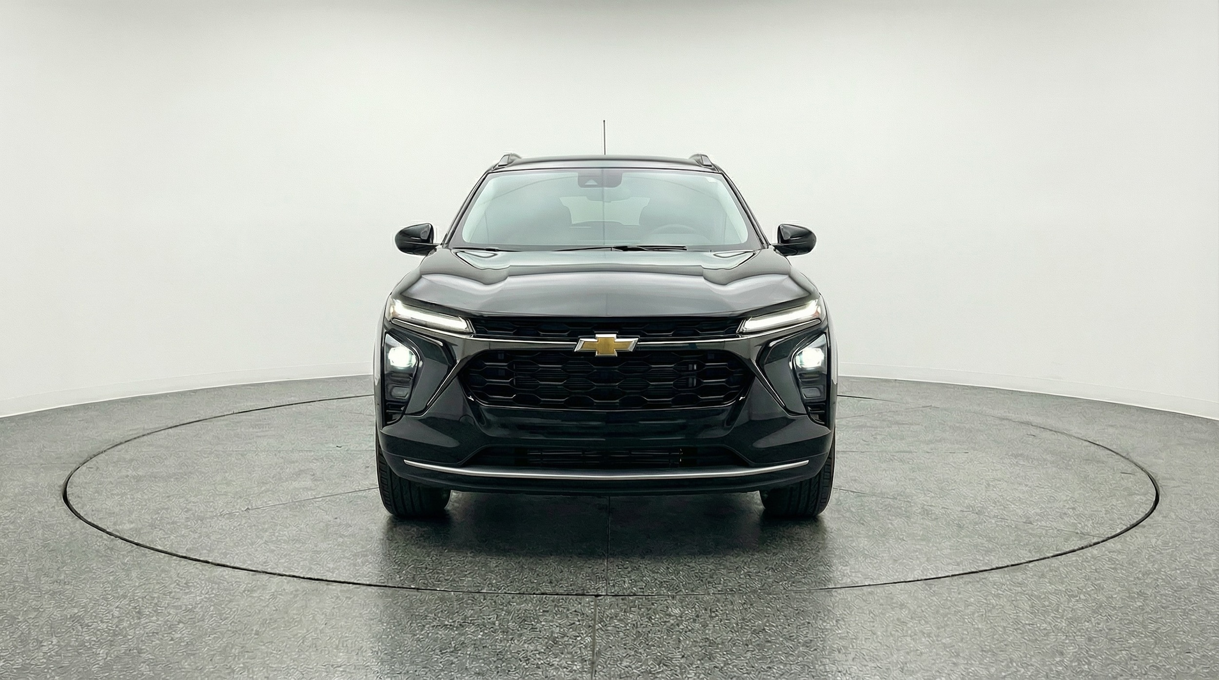 Thumbnail: 2025 Chevrolet Trax - 2