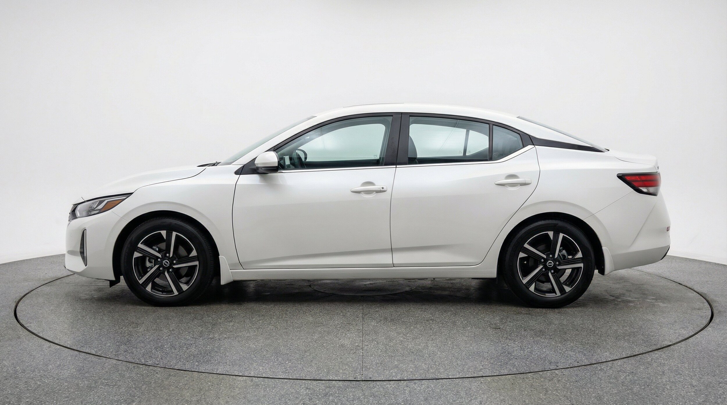 Thumbnail: 2025 Nissan Sentra - 5