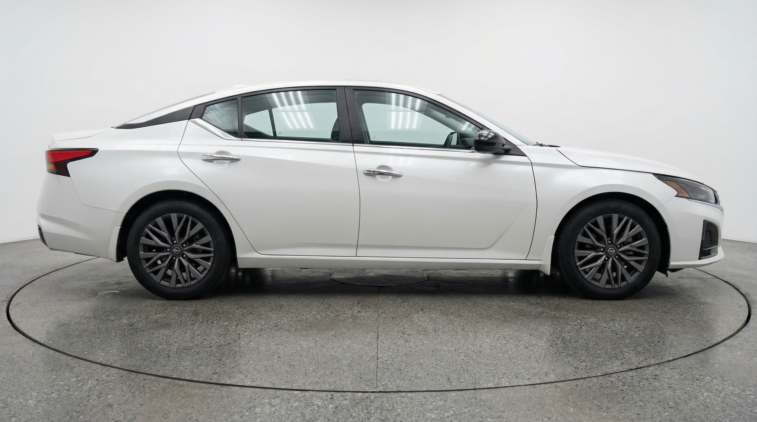 Thumbnail: 2025 Nissan Altima - 8