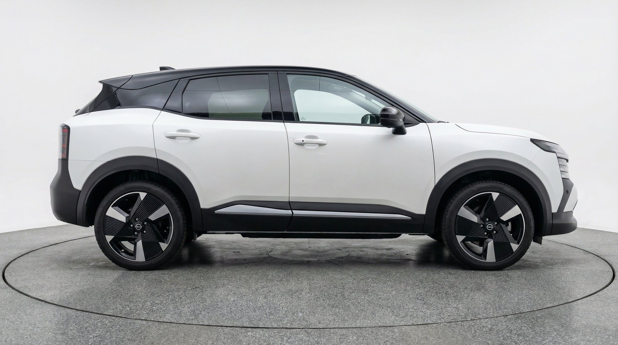 Thumbnail: 2026 Nissan Kicks - 10