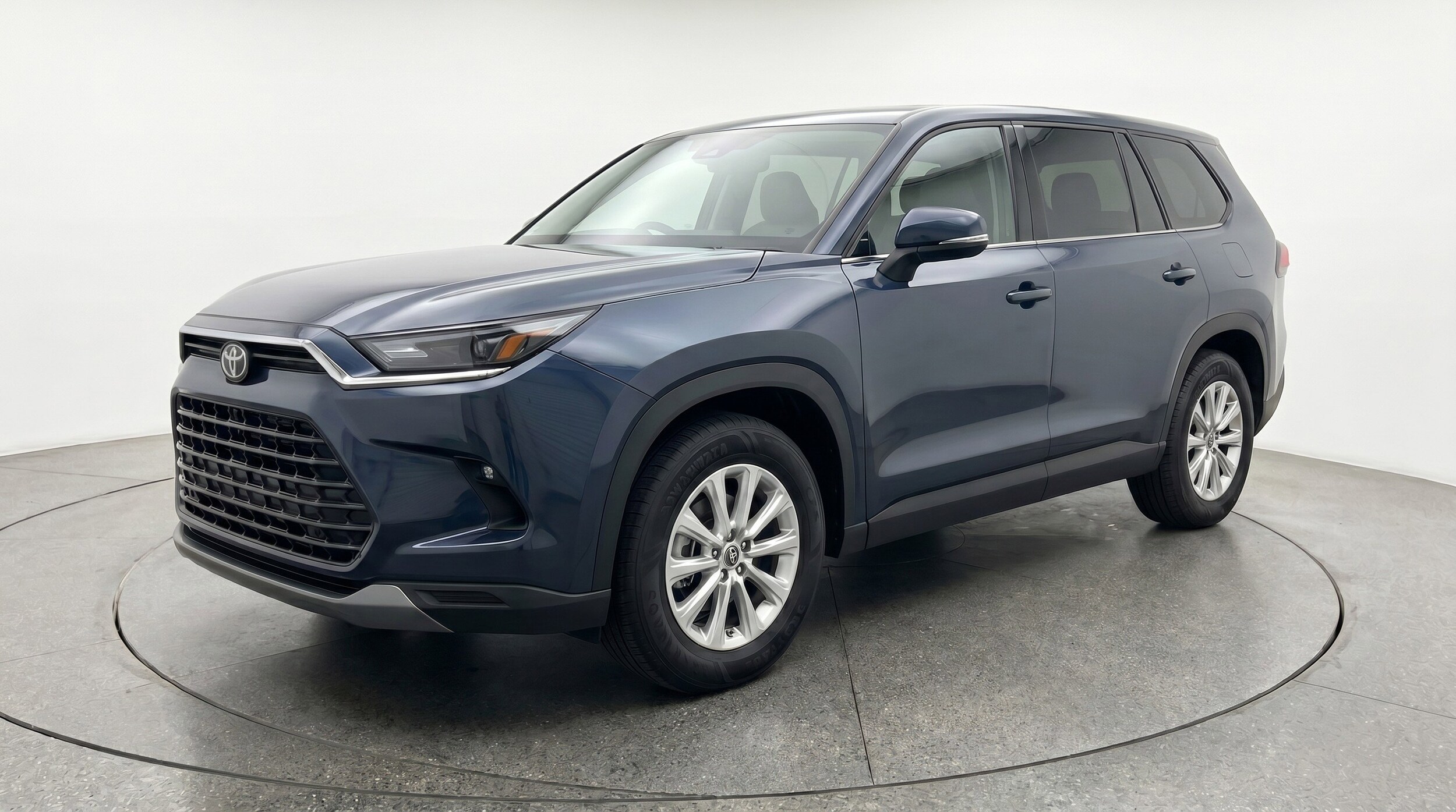 Thumbnail: 2025 Toyota Grand Highlander - 3