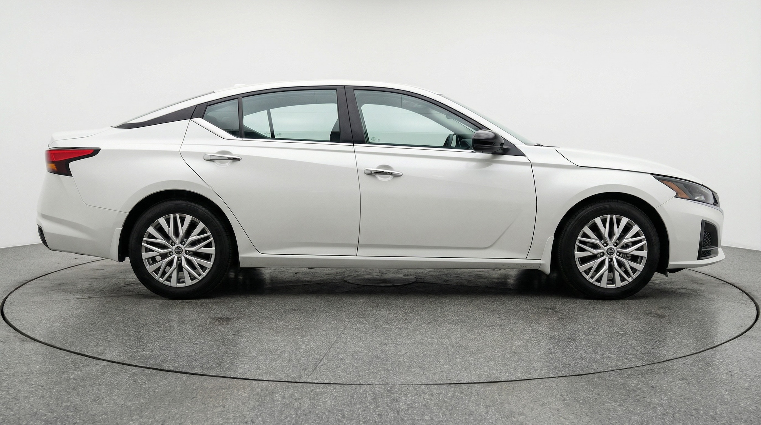 Thumbnail: 2025 Nissan Altima - 8