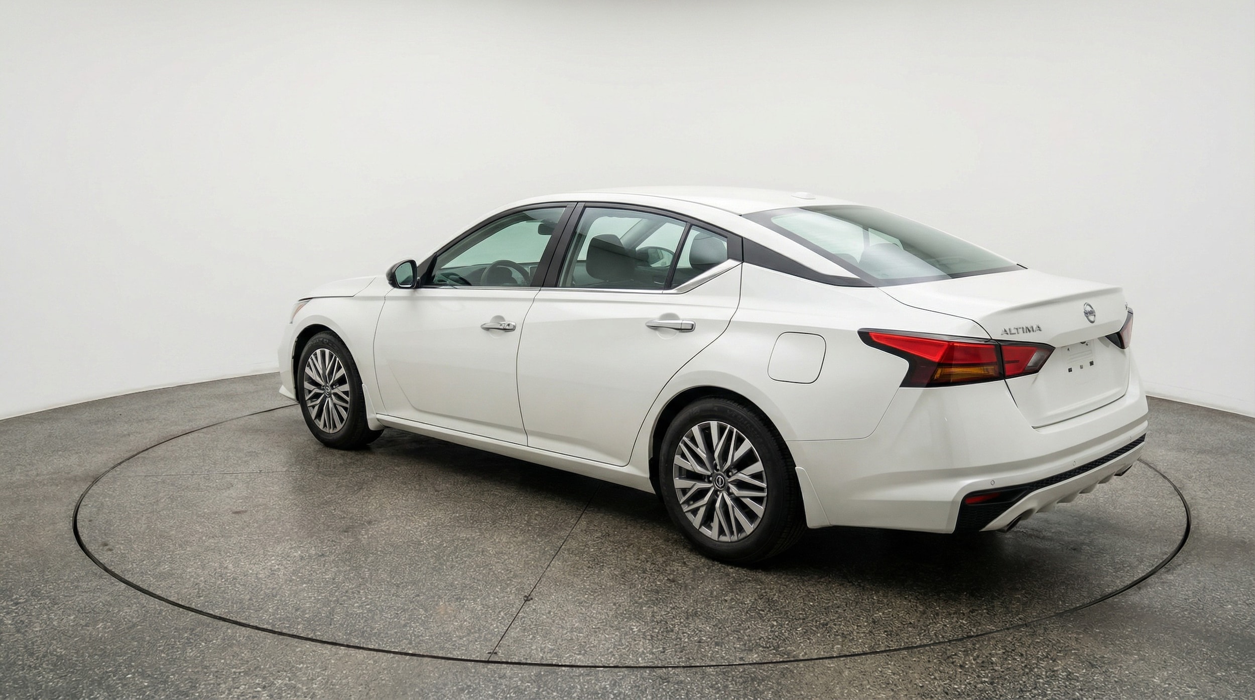 Thumbnail: 2025 Nissan Altima - 5