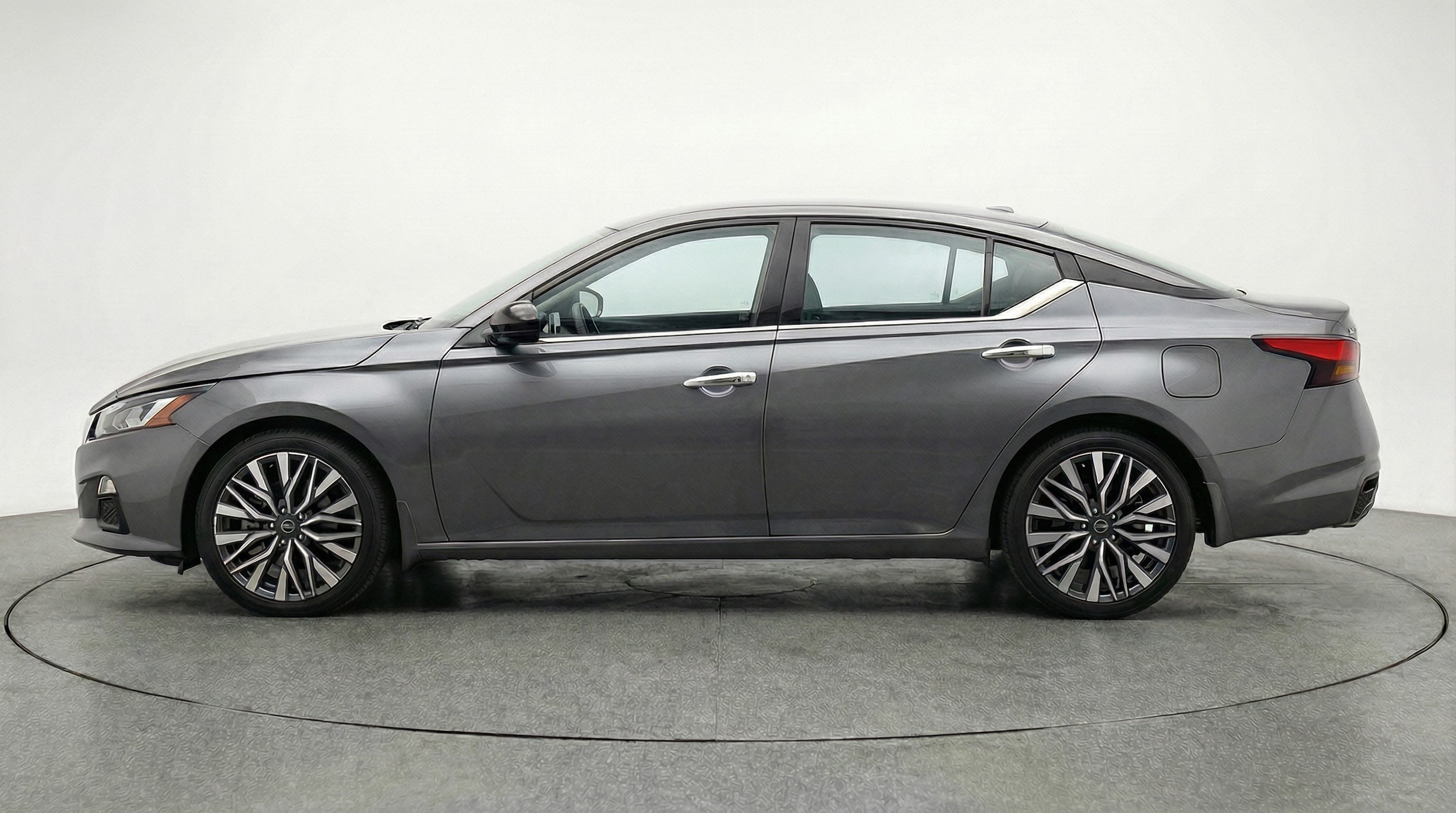 Thumbnail: 2025 Nissan Altima - 4