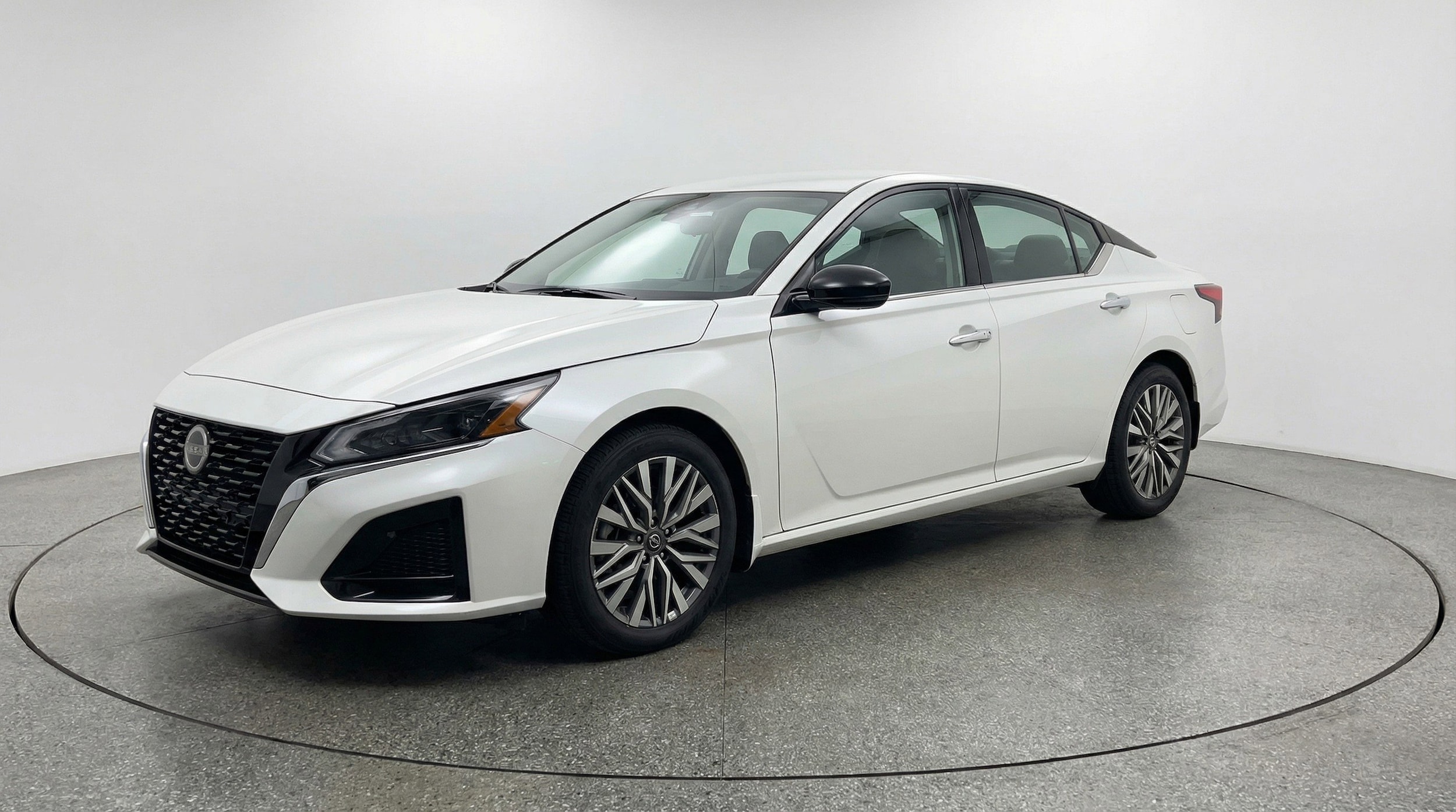 Thumbnail: 2025 Nissan Altima - 3