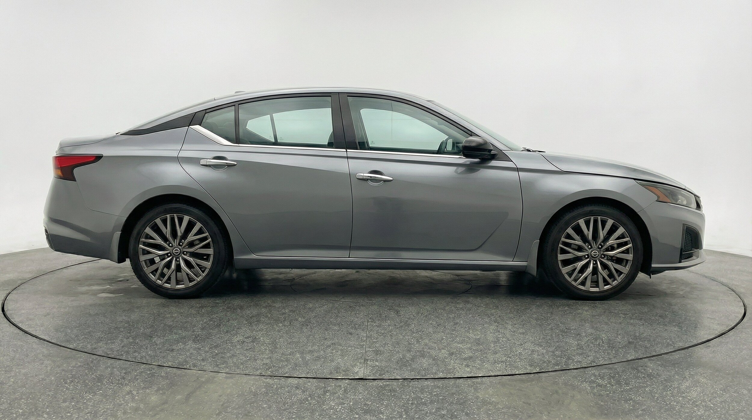 Thumbnail: 2025 Nissan Altima - 11